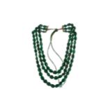 AN EMERALD BEAD NECKLACE