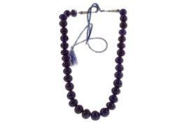 A SAPPHIRE BEAD NECKLACE