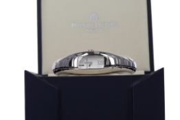 A LADY'S MAURICE LACROIX STAINLESS STEEL QUARTZ WRIST WATCH