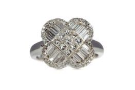 A CLOVER STYLE RING