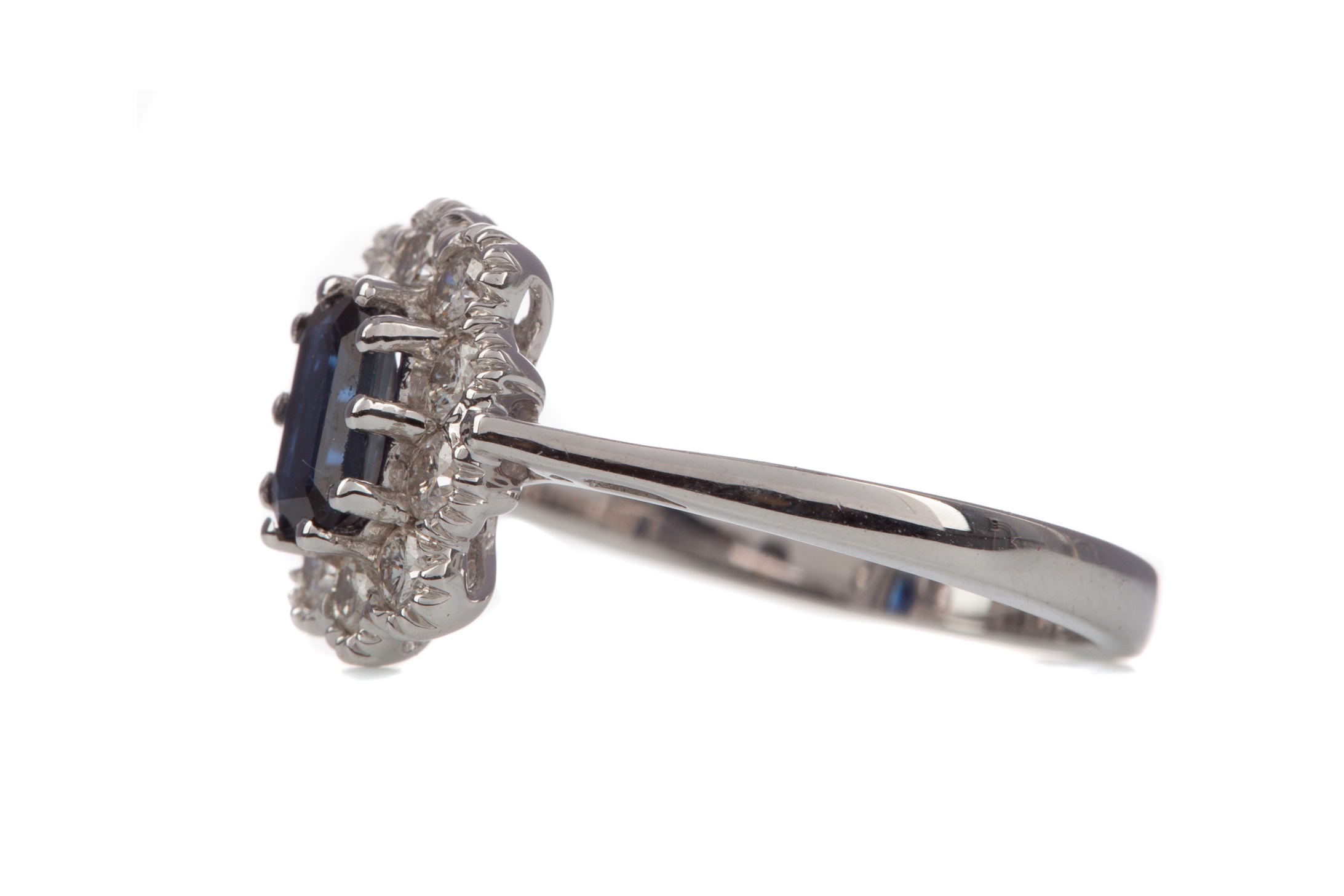 A CERTIFICATED SAPPHIRE AND DIAMOND RING - Image 2 of 2