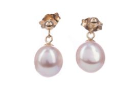 A PAIR OF PEARL EARRINGS