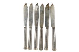 A SET OF SIX GEORGE V SILVER FISH KNIVES AND FORKS