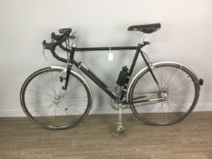 A VINTAGE FLYING SCOT ROAD BIKE