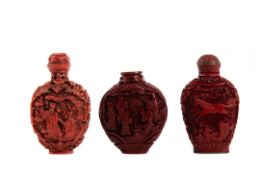A LOT OF THREE CHINESE SNUFF BOTTLES