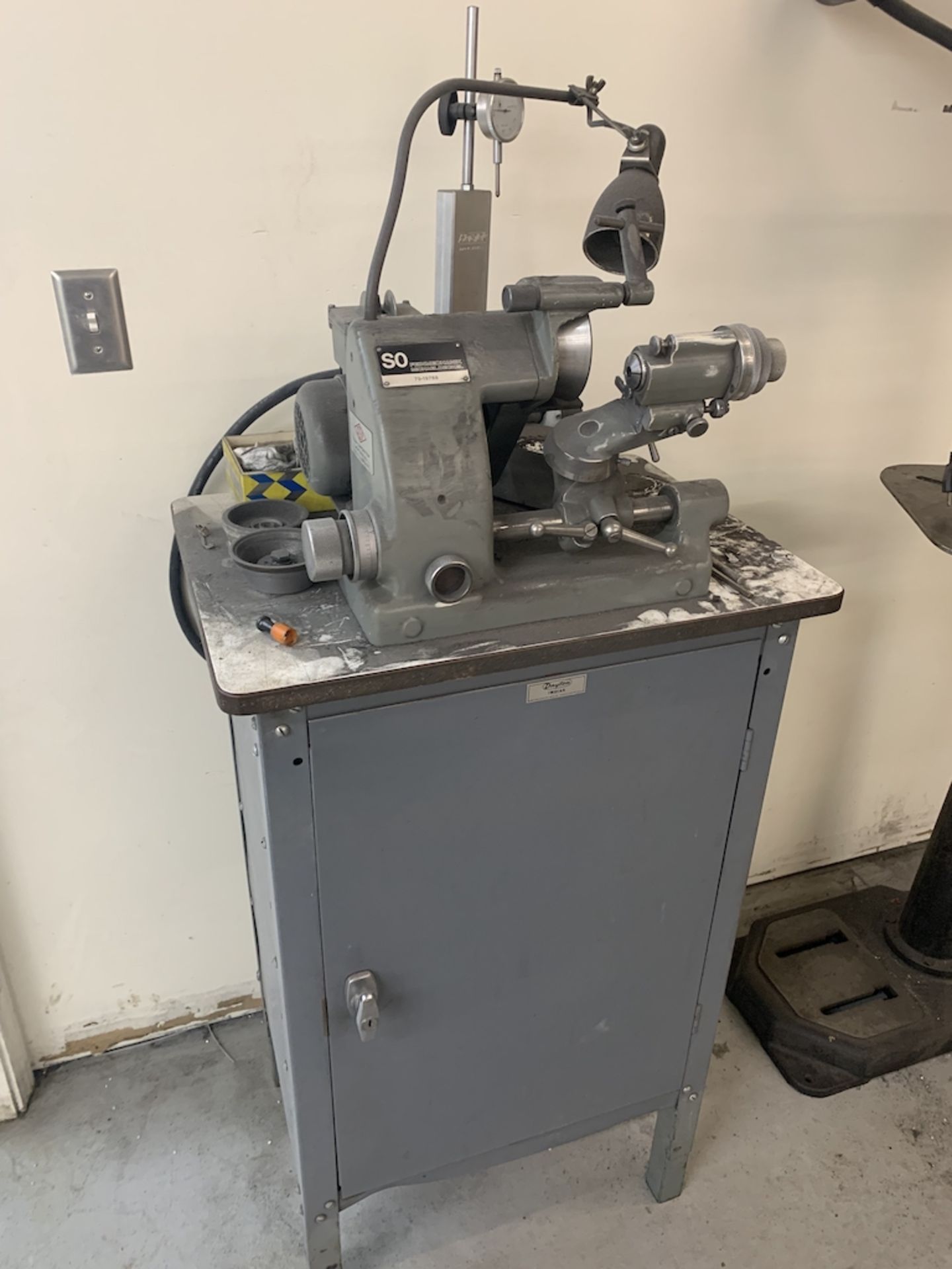 (1) Deckel Tool and Cutter Grinder
