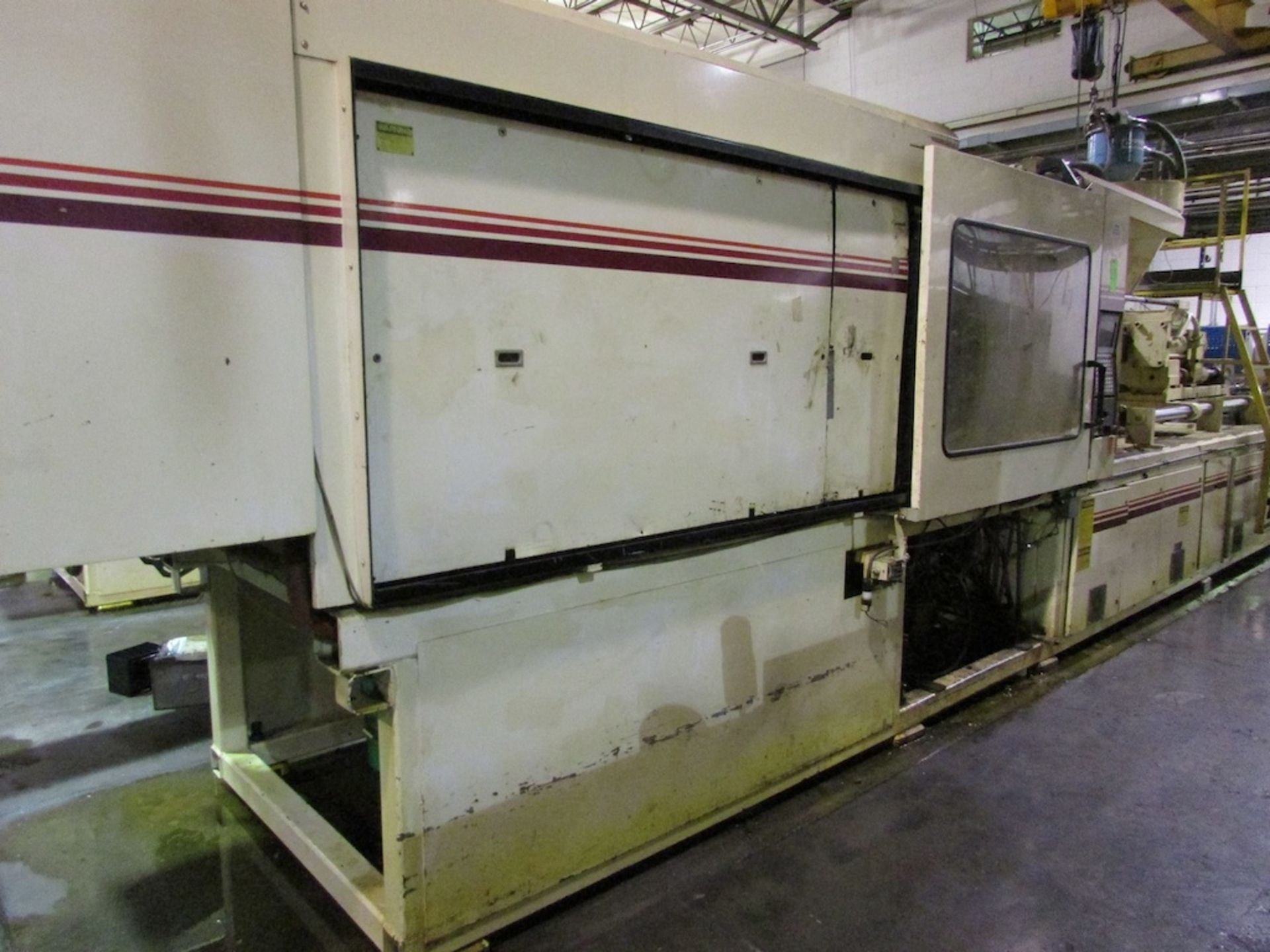 (1) Cincinnati Milacron Model VH600-54 600 Ton Injection Molding Machine - Image 2 of 13