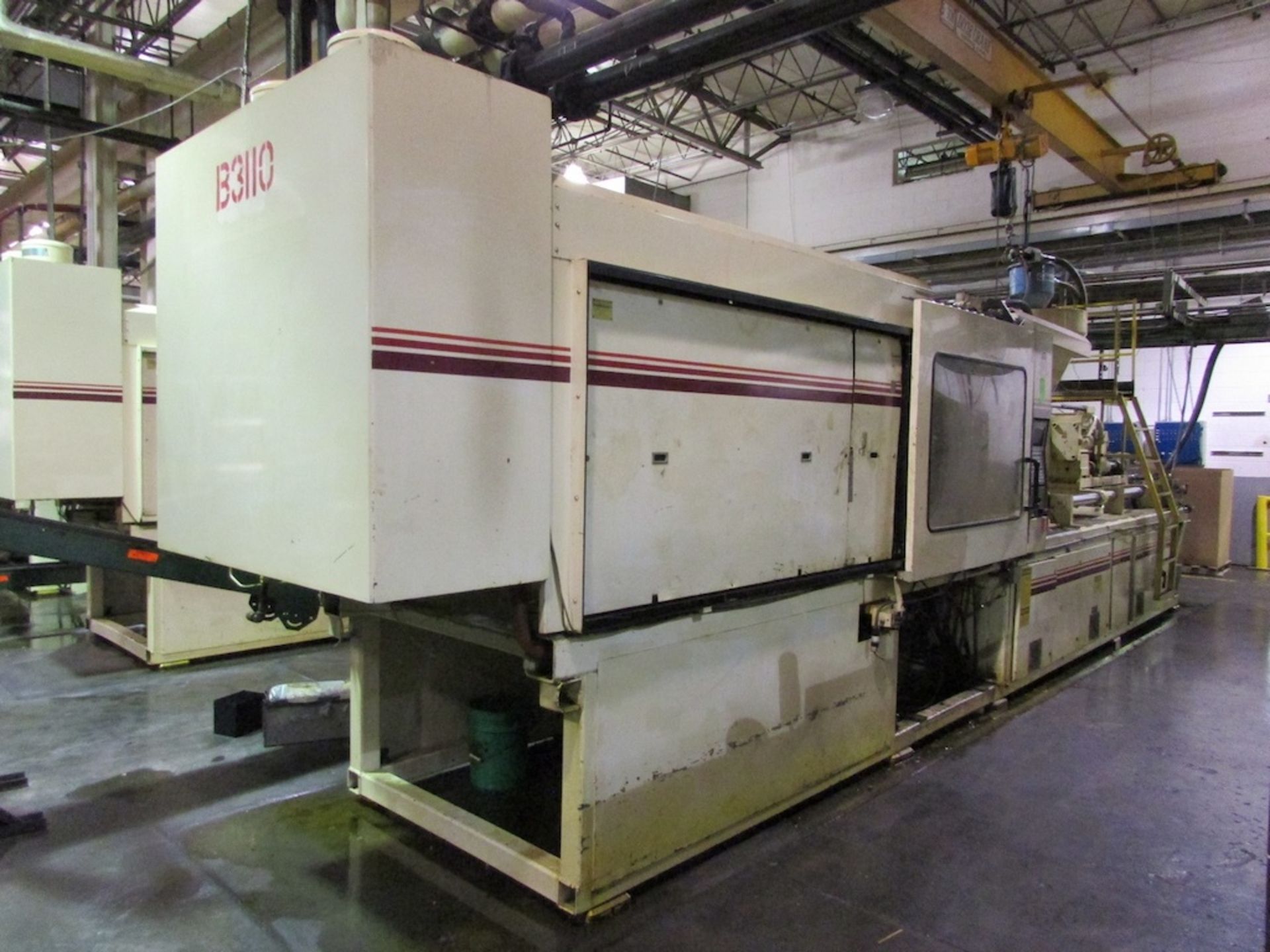 (1) Cincinnati Milacron Model VH600-54 600 Ton Injection Molding Machine