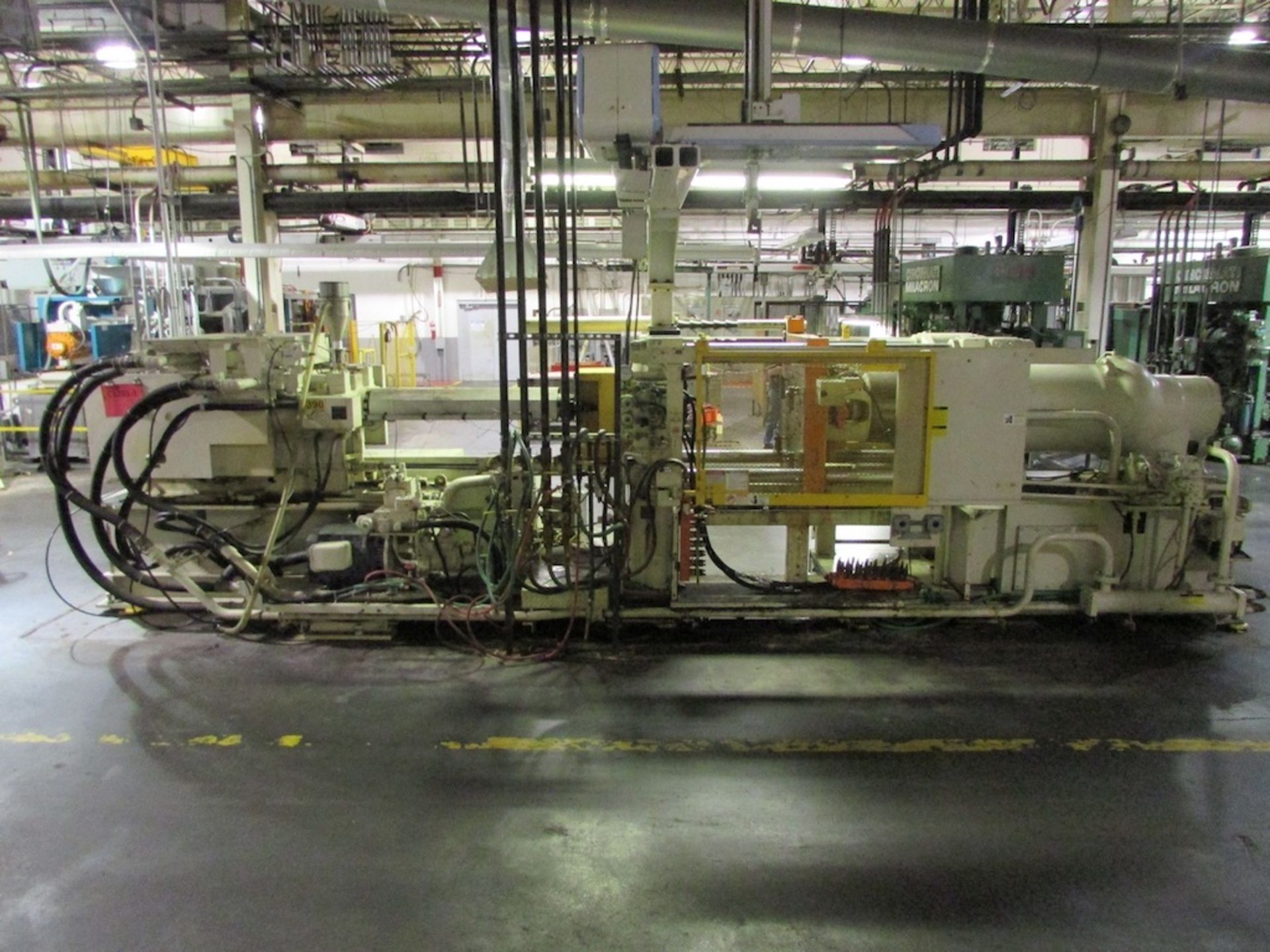 (1) 1999 Mitsubishi 390MJ-60C, 390 Ton Injection Molding Machine - Image 9 of 14