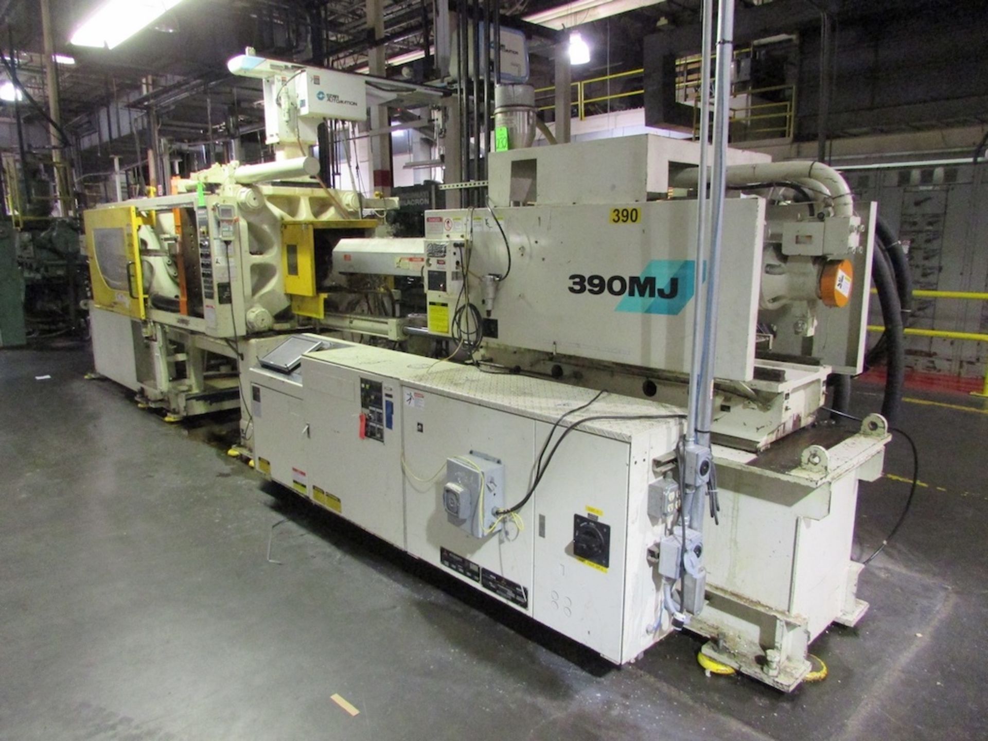 (1) 1999 Mitsubishi 390MJ-60C, 390 Ton Injection Molding Machine - Bild 6 aus 14