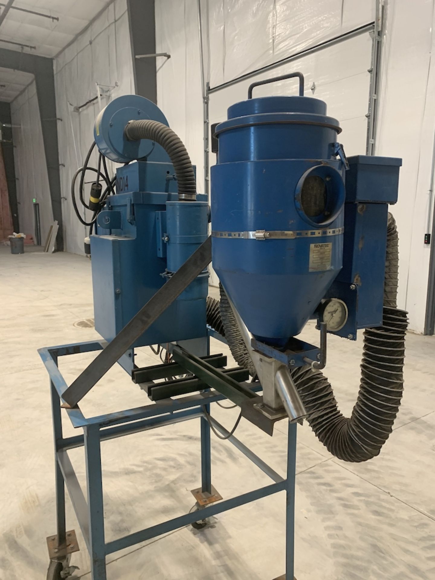 (1) Novatec MD-25A Desiccant Dryer with 30lb hopper - Image 2 of 5