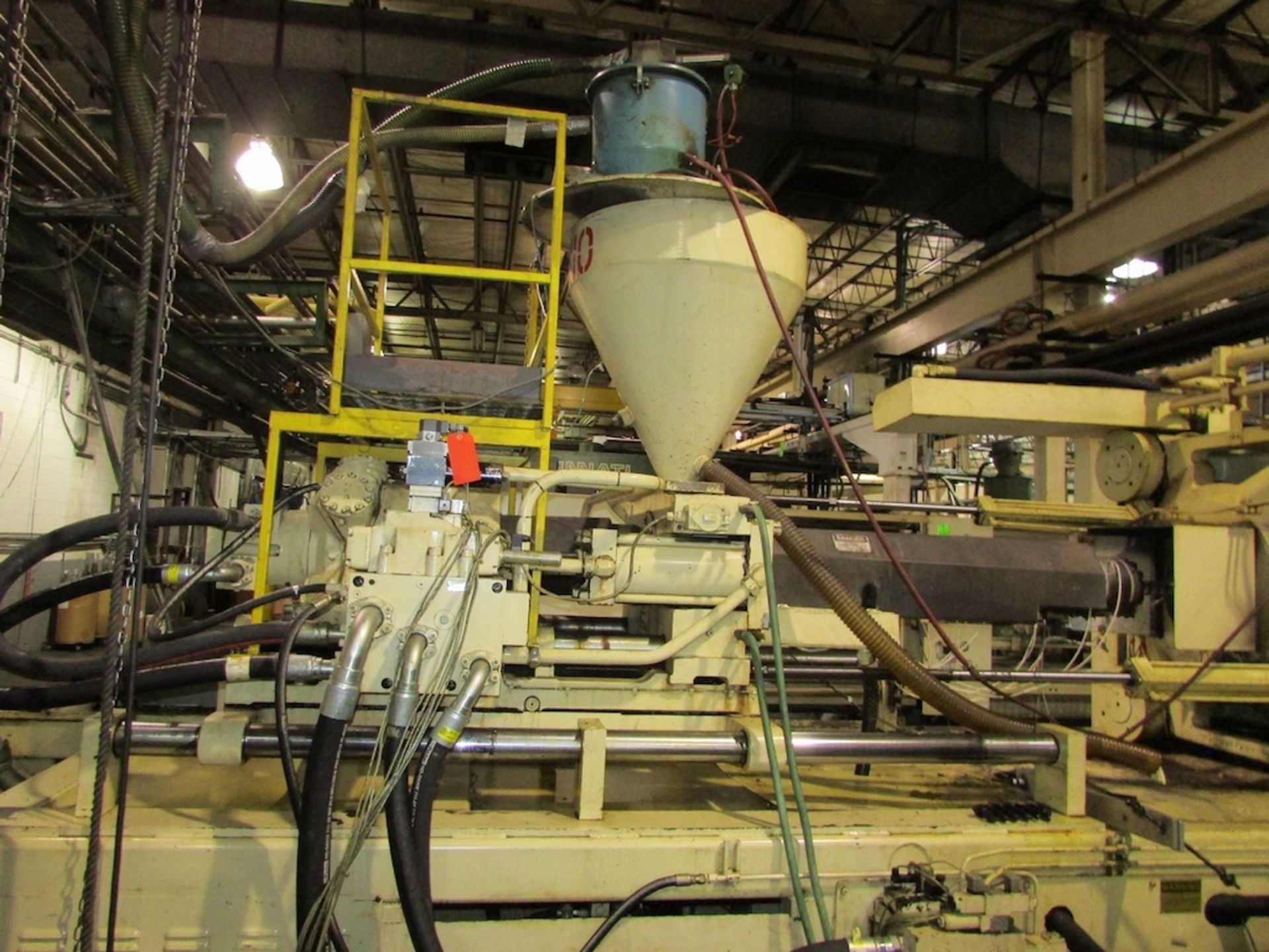 (1) Cincinnati Milacron Model VH600-54 600 Ton Injection Molding Machine - Image 11 of 13