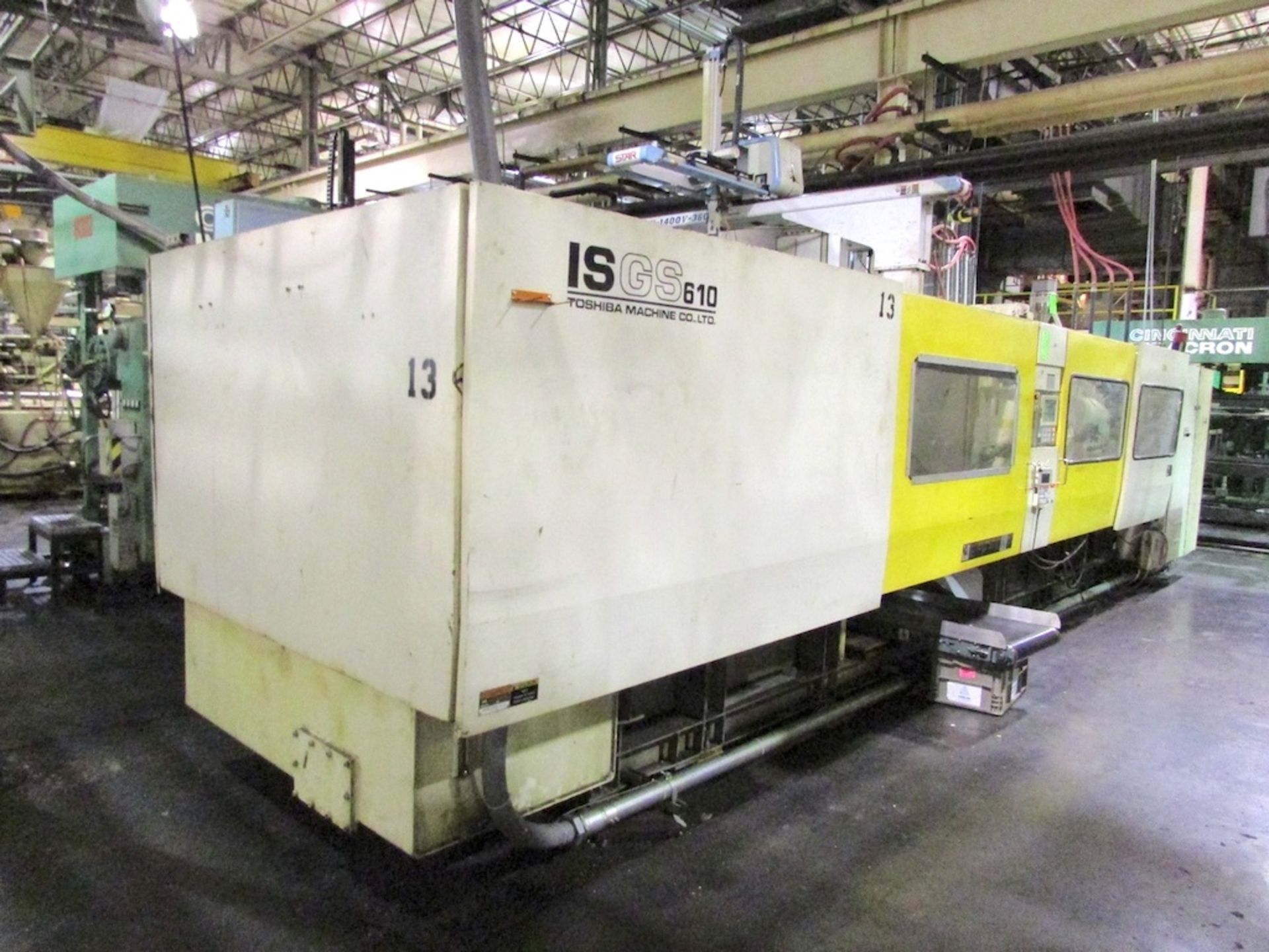 (1) 1996 Toshiba ISGS610V10-59B 610 Ton Injection Molding Machine