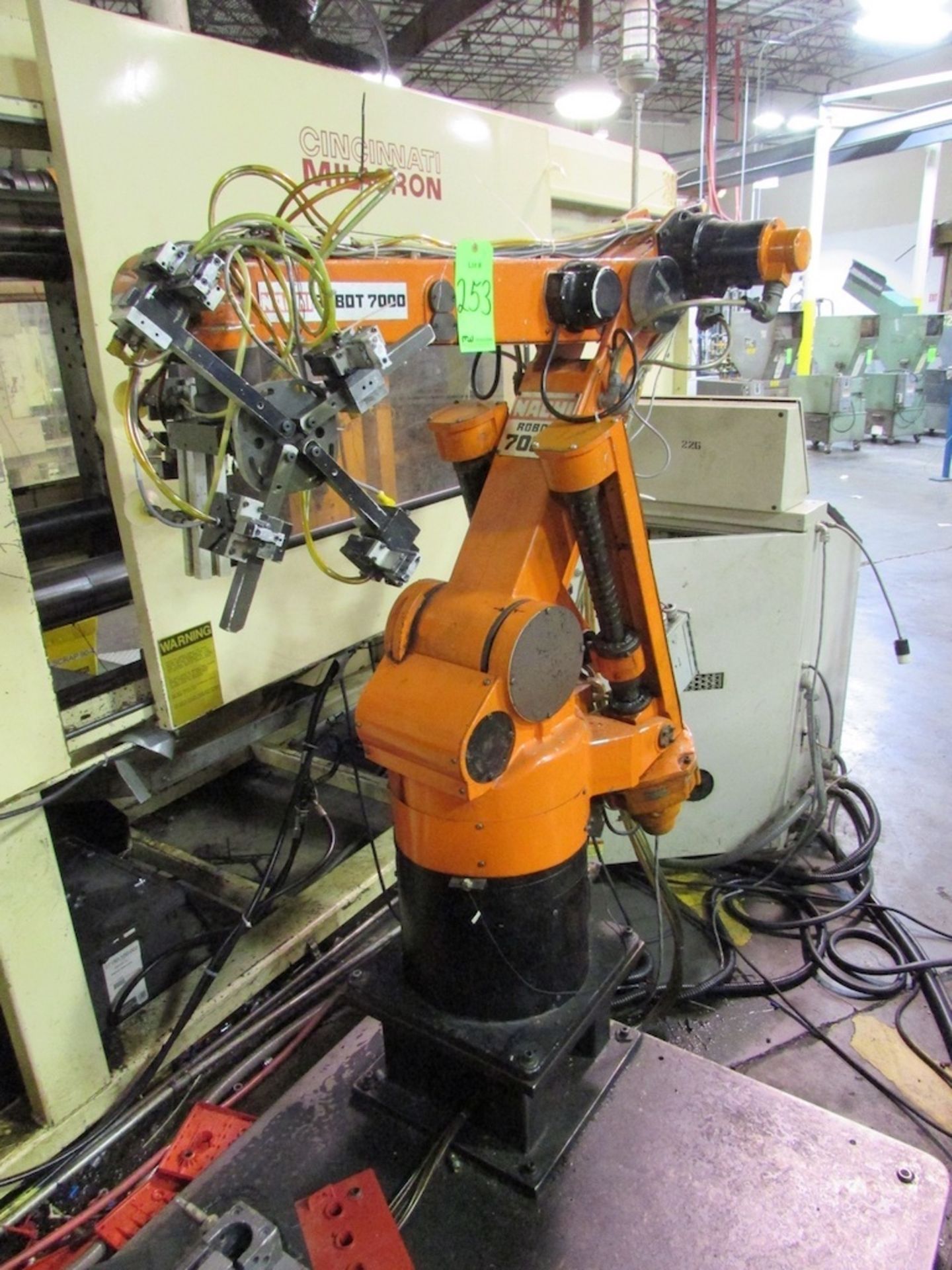 (1) 1989 Nachi Model B 97-7212 6 Axis Robot