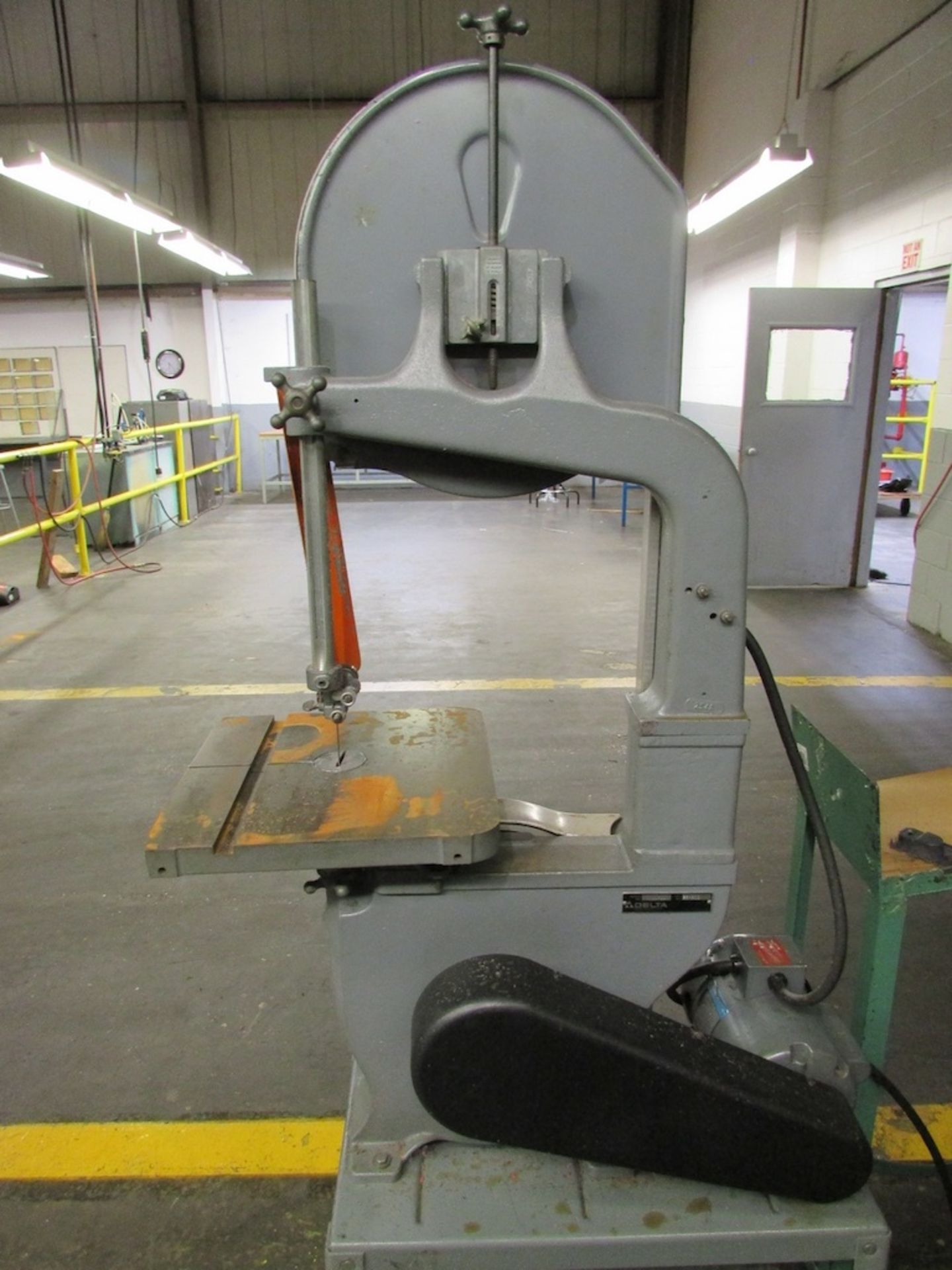 (1) Delta Cat. No. 28-203 13" Vertical Bandsaw - Image 4 of 6