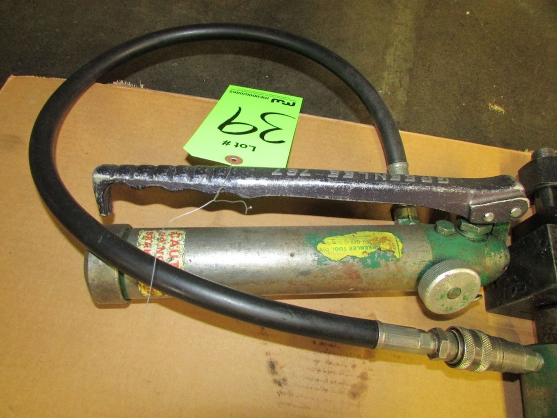 (1) Greenlee 767 Manual Hydraulic Pump - Image 2 of 3