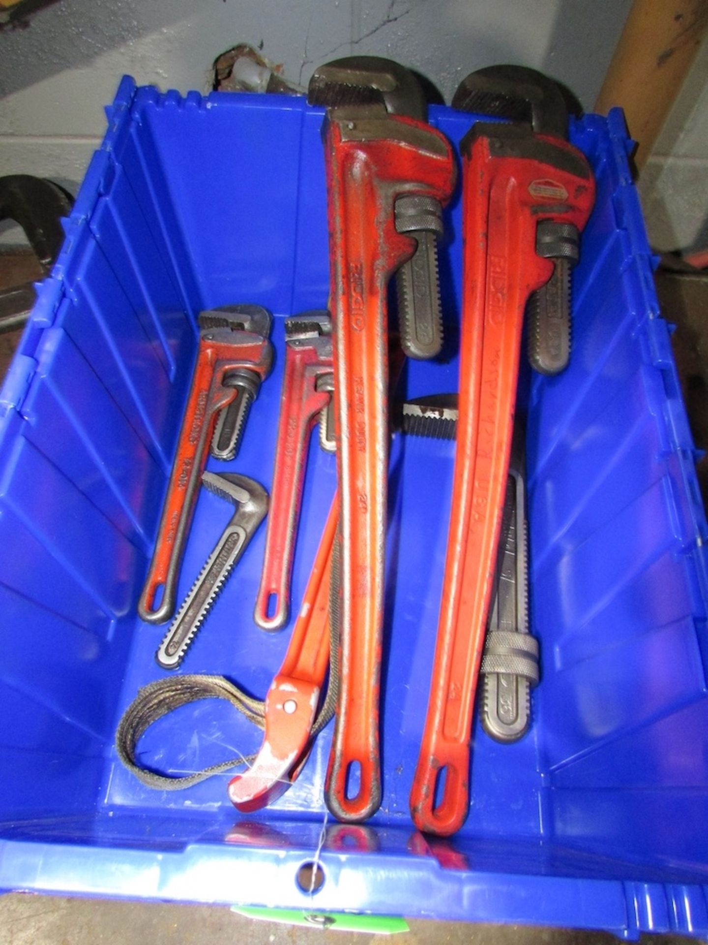 (5) Pipe Wrenches