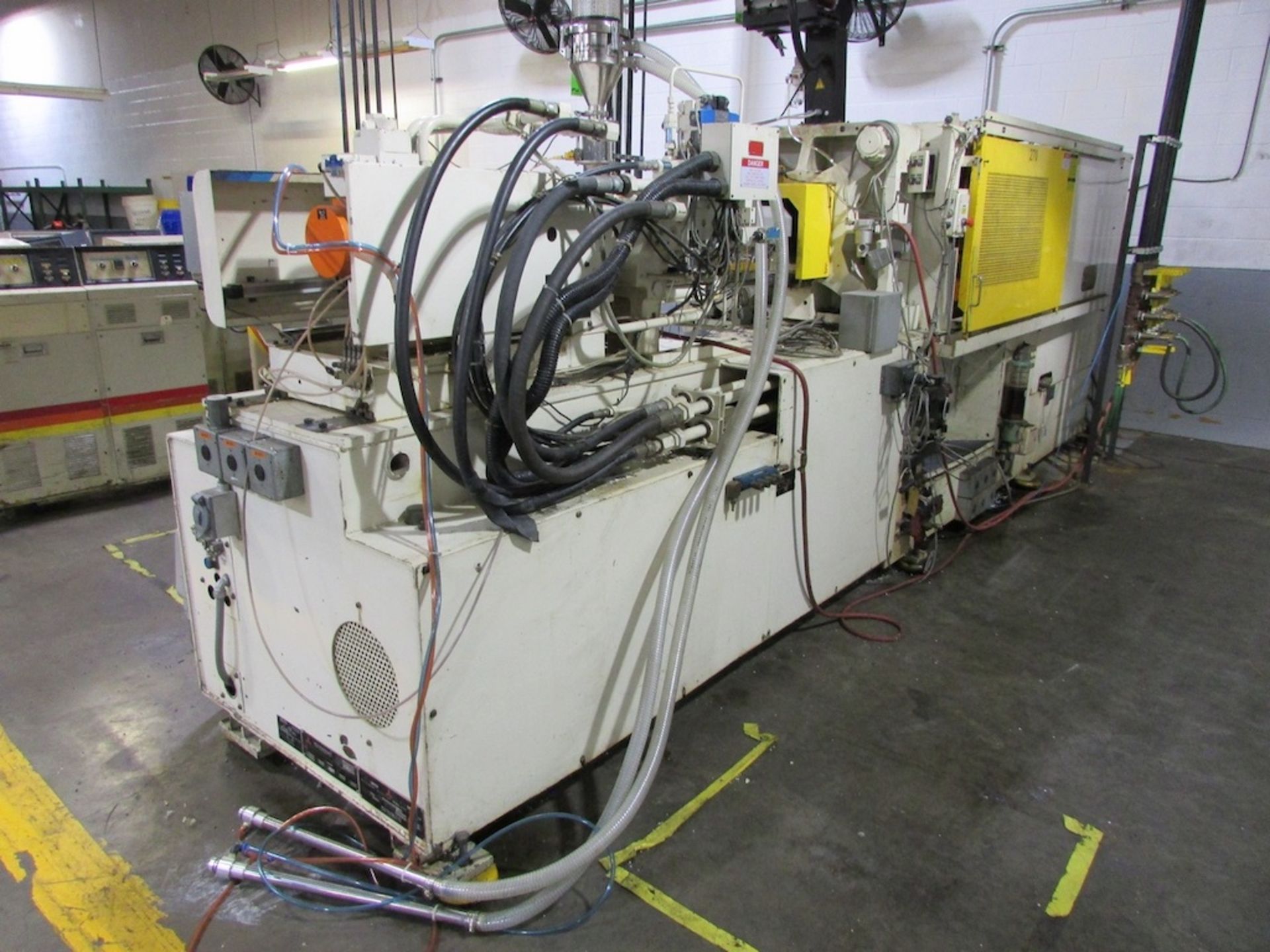 (1) 1997 Mitsubishi 270MJI-17, 270 Ton Injection Molding Machine - Image 7 of 15