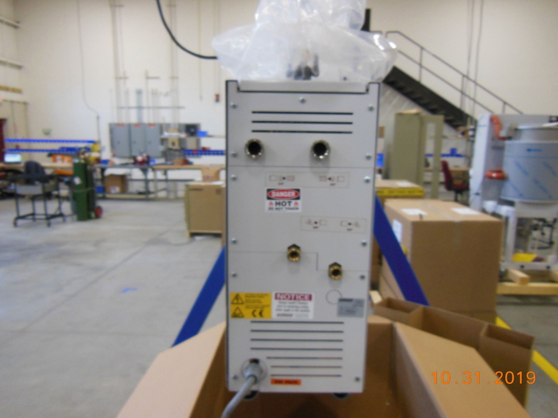 (1) 2018 Wittmann 1.3 HP, 9 kw Heater, Temperature Control Unit - Image 2 of 4