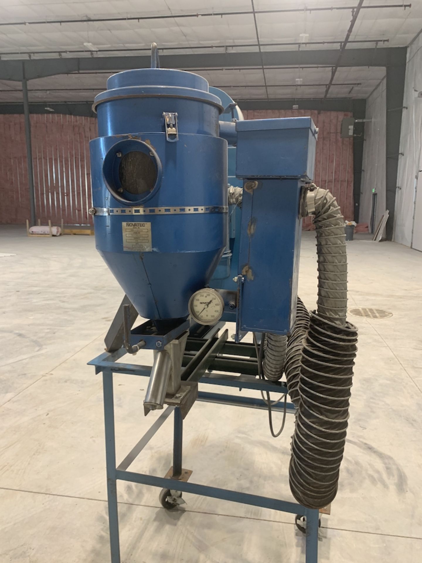 (1) Novatec MD-25A Desiccant Dryer with 30lb hopper