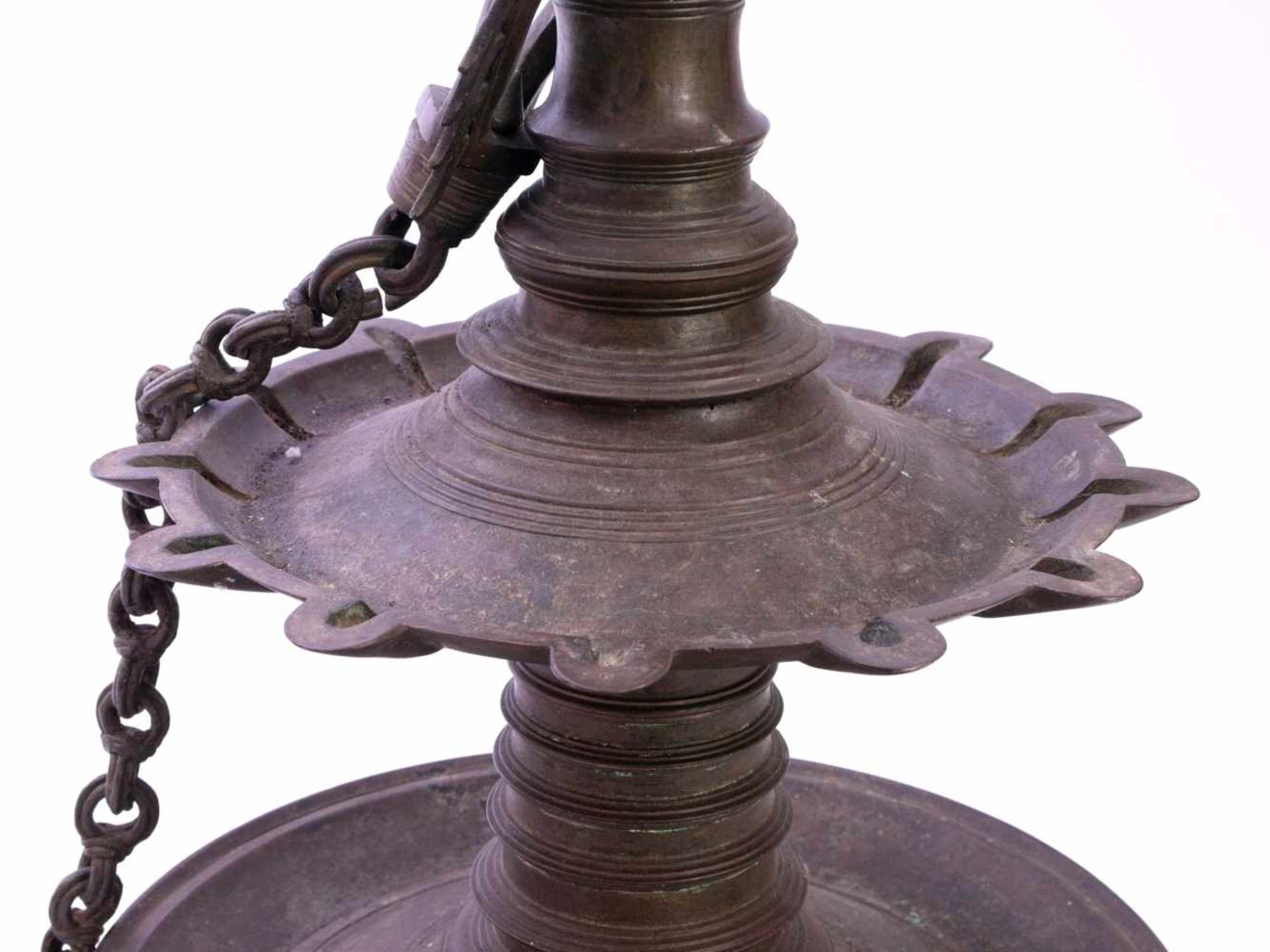Große Öllampe wohl Indien Bronze 19. Jhd. - Image 9 of 14
