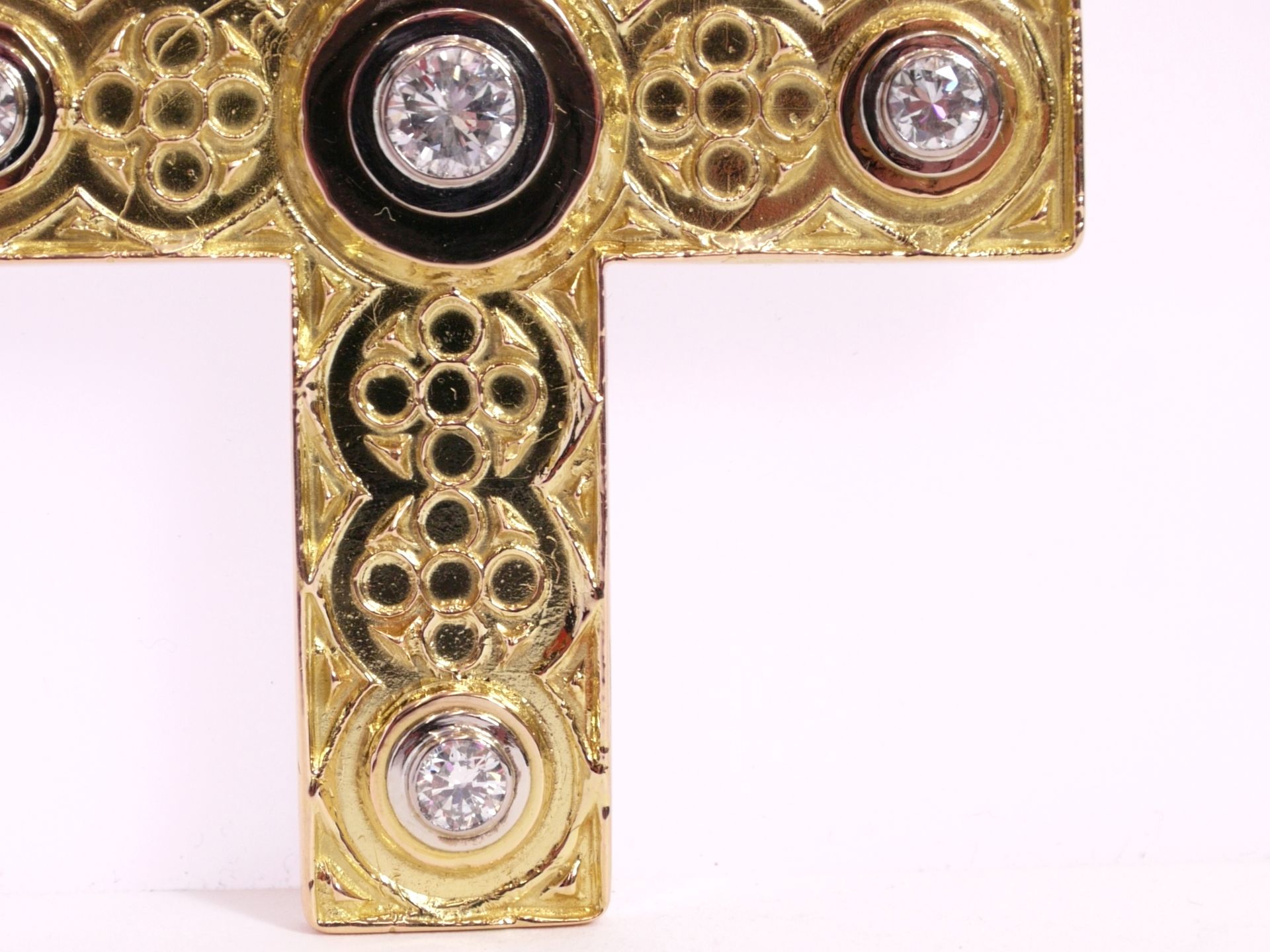 Kostbares Anhängekreuz in Gold mit 3,0 kt. Brillantbesatz - Image 4 of 7