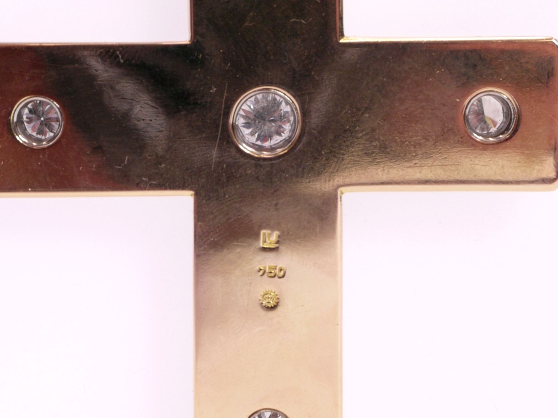 Kostbares Anhängekreuz in Gold mit 3,0 kt. Brillantbesatz - Image 6 of 7