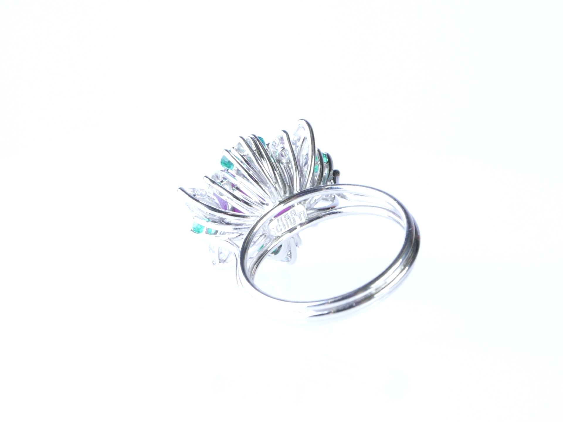 Schott Ring mit Sternrubin Smaragden und Diamanten in WG 750 - Image 4 of 5