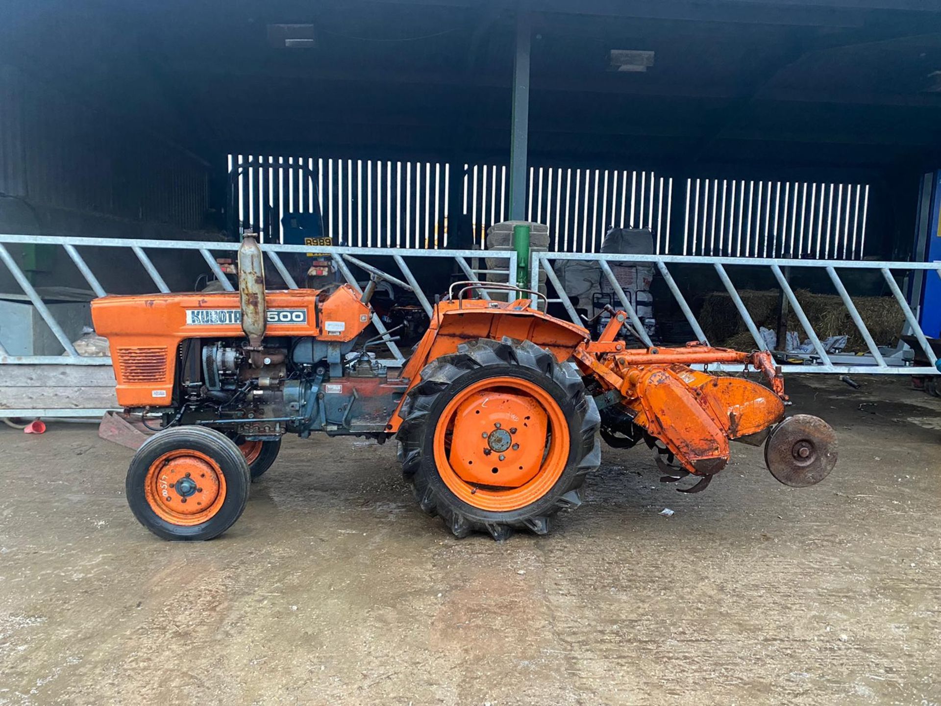 KUBOTA L1500 COMPACT TRACTOR WITH ROTAVATOR, RUNS, WORKS AND DRIVES, ONLY 1462 HOURS *NO VAT*