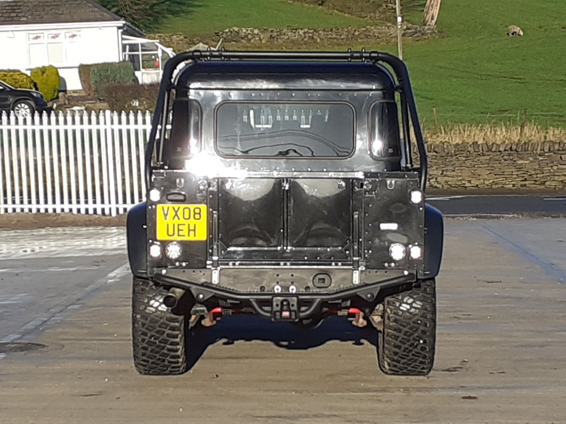 2008/08 REG LAND ROVER DEFENDER 110 HARD TOP 2.4 DIESEL BLACK 4X4 *NO VAT* - Image 8 of 23