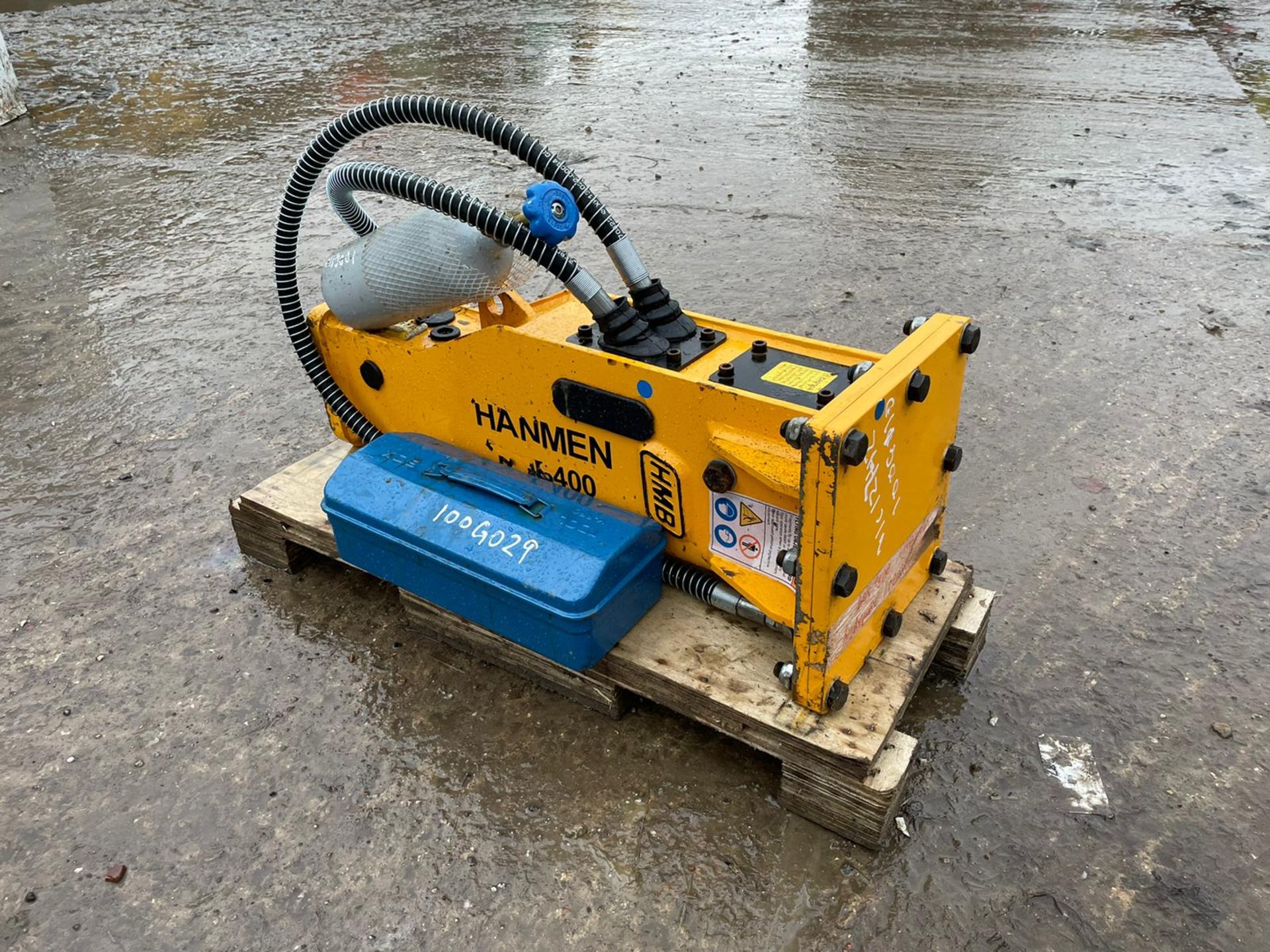 BRAND NEW AND UNUSED 2020 HANMEN HMB400 BREAKER, SUITABLE FOR MINI DIGGER, 0.8-1.5 TON *PLUS VAT* - Image 2 of 5