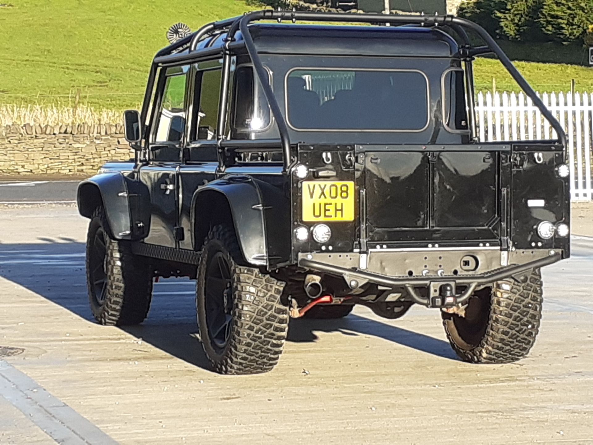 2008/08 REG LAND ROVER DEFENDER 110 HARD TOP 2.4 DIESEL BLACK 4X4 *NO VAT* - Image 7 of 23