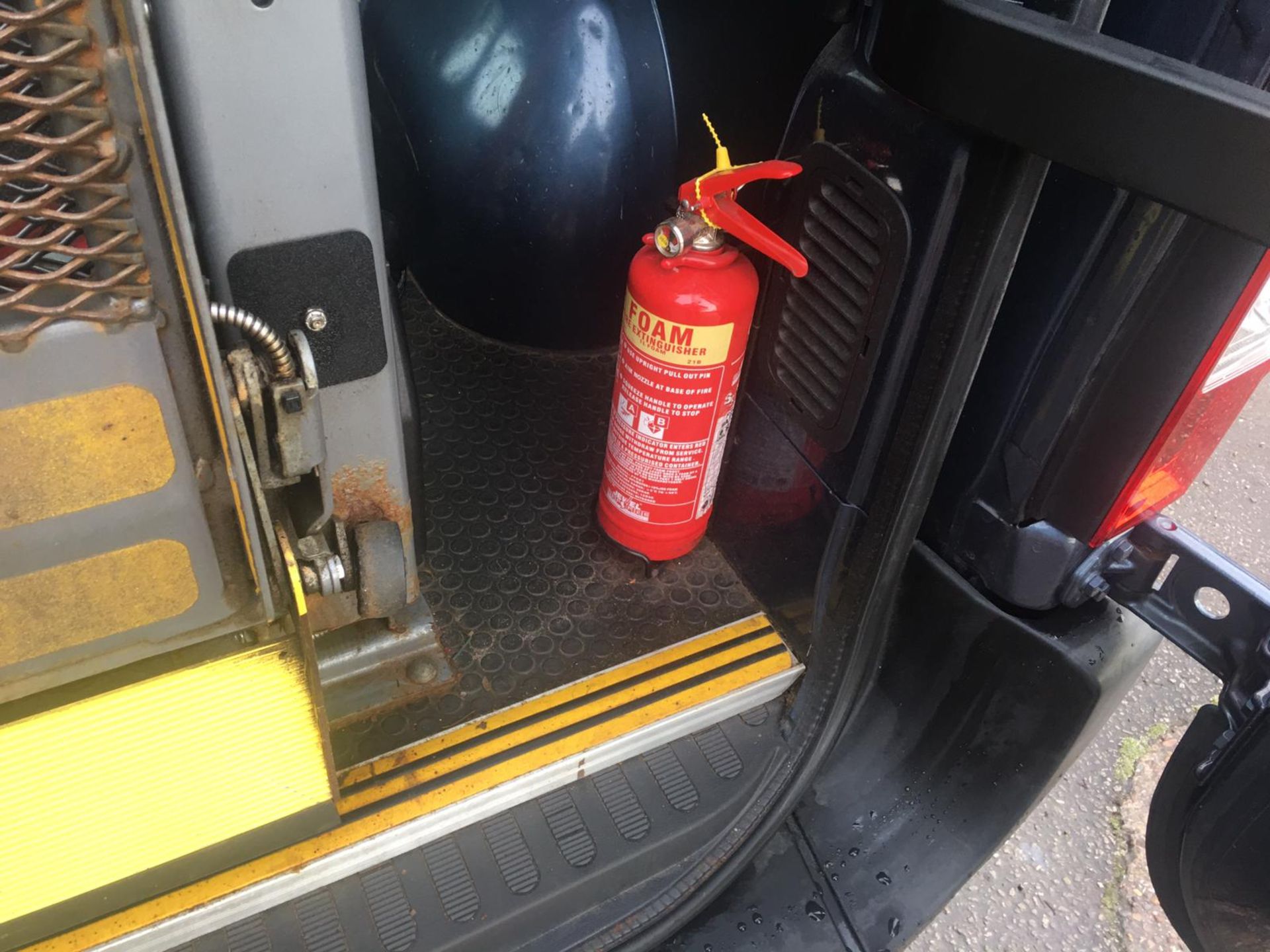 2013/63 REG RENAULT MASTER 2.3 DIESEL DISABLED ACCESS VEHICLE / MINIBUS, SHOWING 2 FORMER KEEPERS - Image 11 of 32