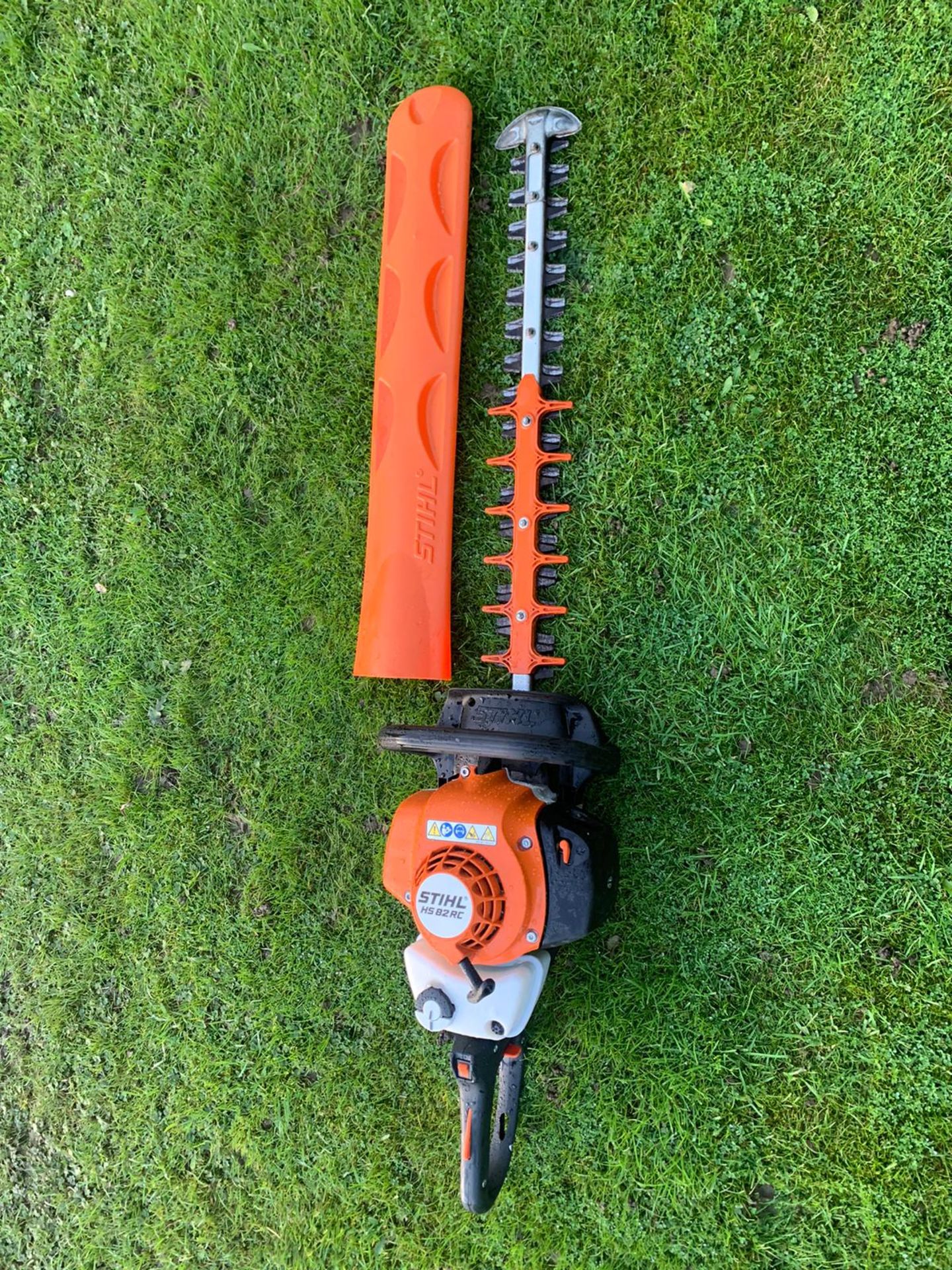 2018 STIHL HS82RC HEDGE CUTTER, RUNS AND WORKS, EX DEMO CONDITION *NO VAT*