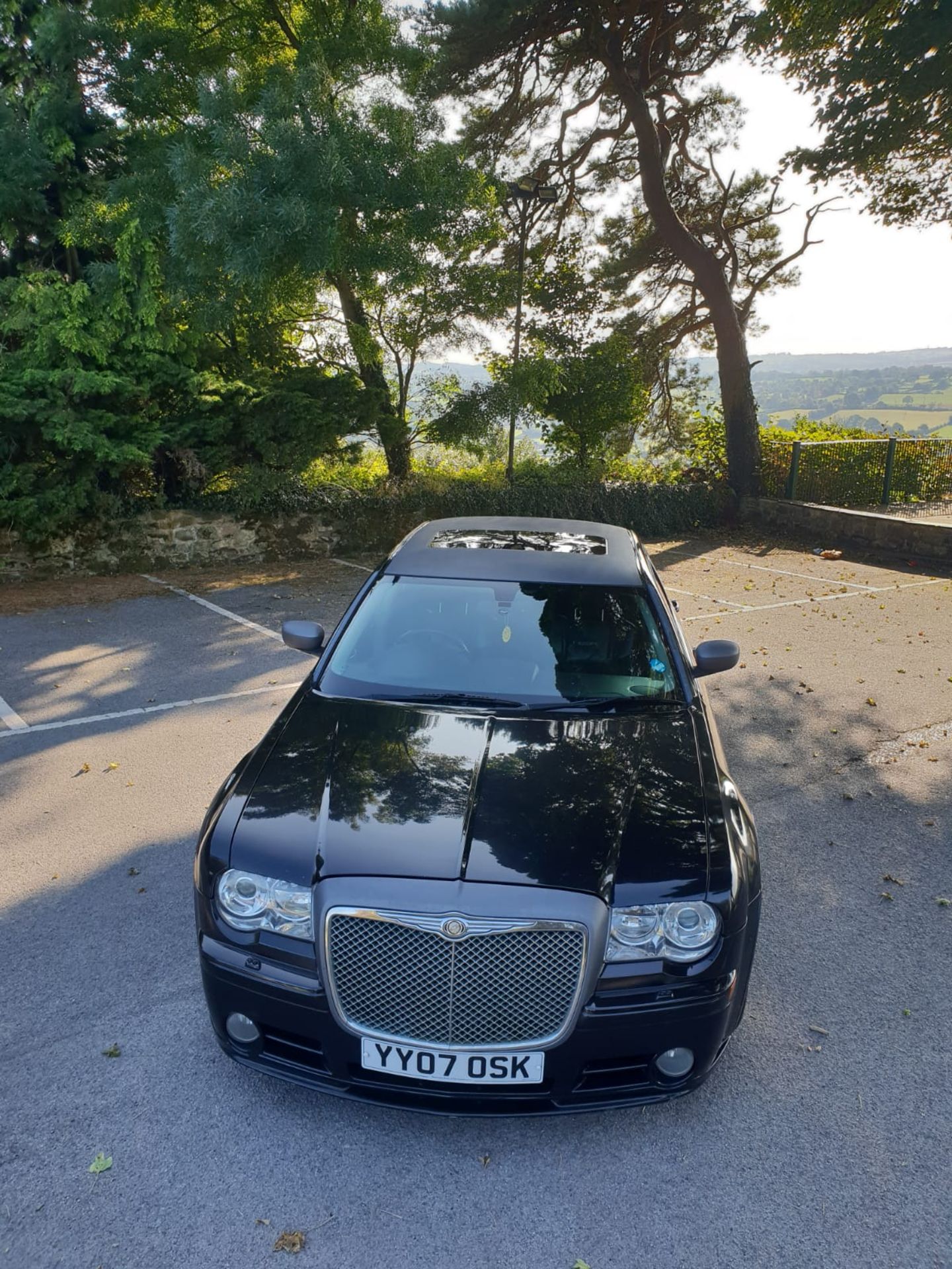 2007/07 REG CHRYSLER 300C SRT-8 AUTO 6.1L PETROL BLACK 4 DOOR SALOON *NO VAT* - Image 5 of 22