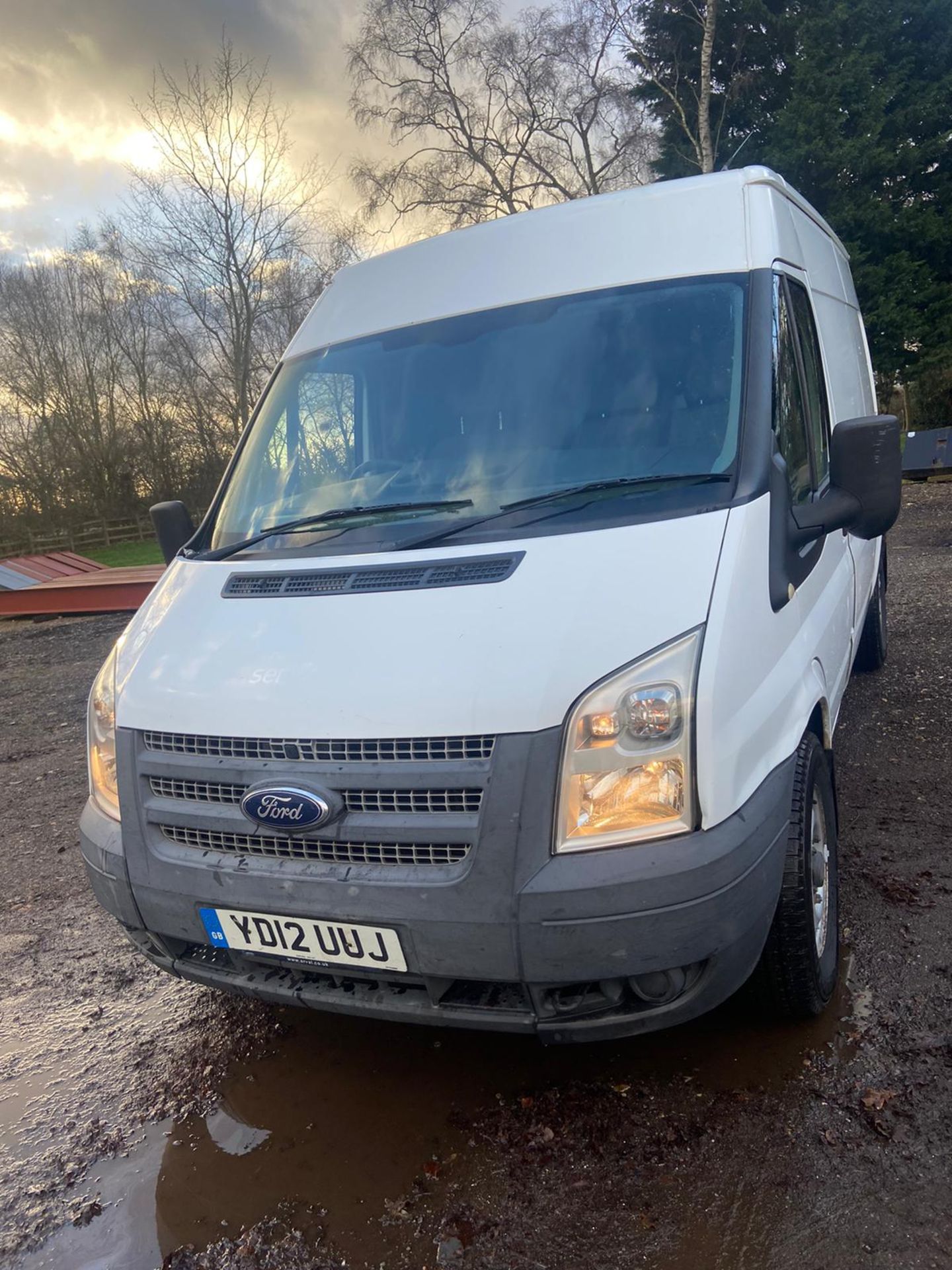 2012/12 REG FORD TRANSIT 100 T350 RWD 2.2 DIESEL WHITE PANEL VAN, SHOWING 0 FORMER KEEPERS *PLUS VAT - Image 2 of 10