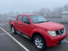 2005/55 REG NISSAN NAVARA DCI SE 2.5 DIESEL RED PICK-UP, SHOWING 5 FORMER KEEPERS *NO VAT*