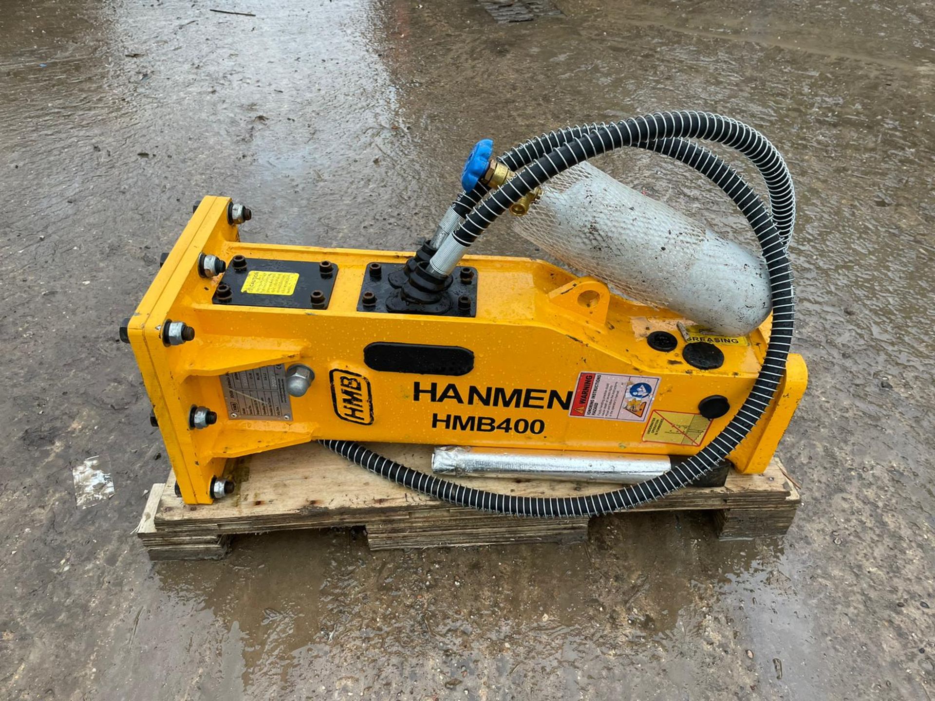 BRAND NEW AND UNUSED 2020 HANMEN HMB400 BREAKER, SUITABLE FOR MINI DIGGER, 0.8-1.5 TON *PLUS VAT* - Image 4 of 5