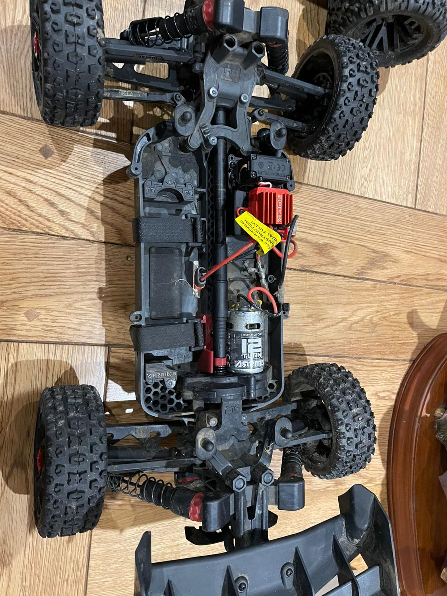 ARRMA TYPHON RC CAR, ALL WORKS, C/W 2 BATTERIES, REMOTE, LIKE NEW BOUGHT 2 WEEKS AGO (BOXED) *NO VAT - Image 2 of 11