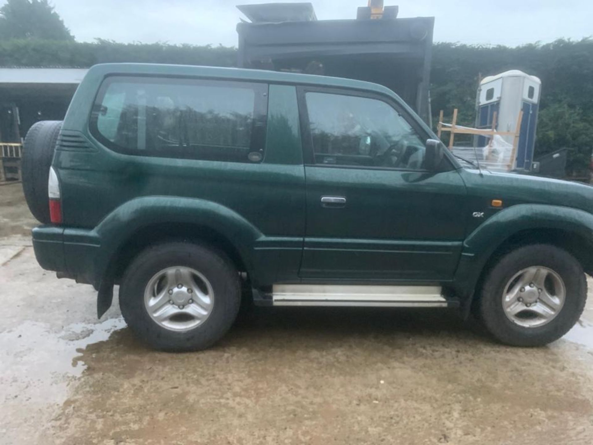 2001/Y REG TOYOTA LANDCRUISER COLARADO GX 3.0 DIESEL GREEN, SHOWING 4 FORMER KEEPERS *NO VAT* - Image 5 of 13