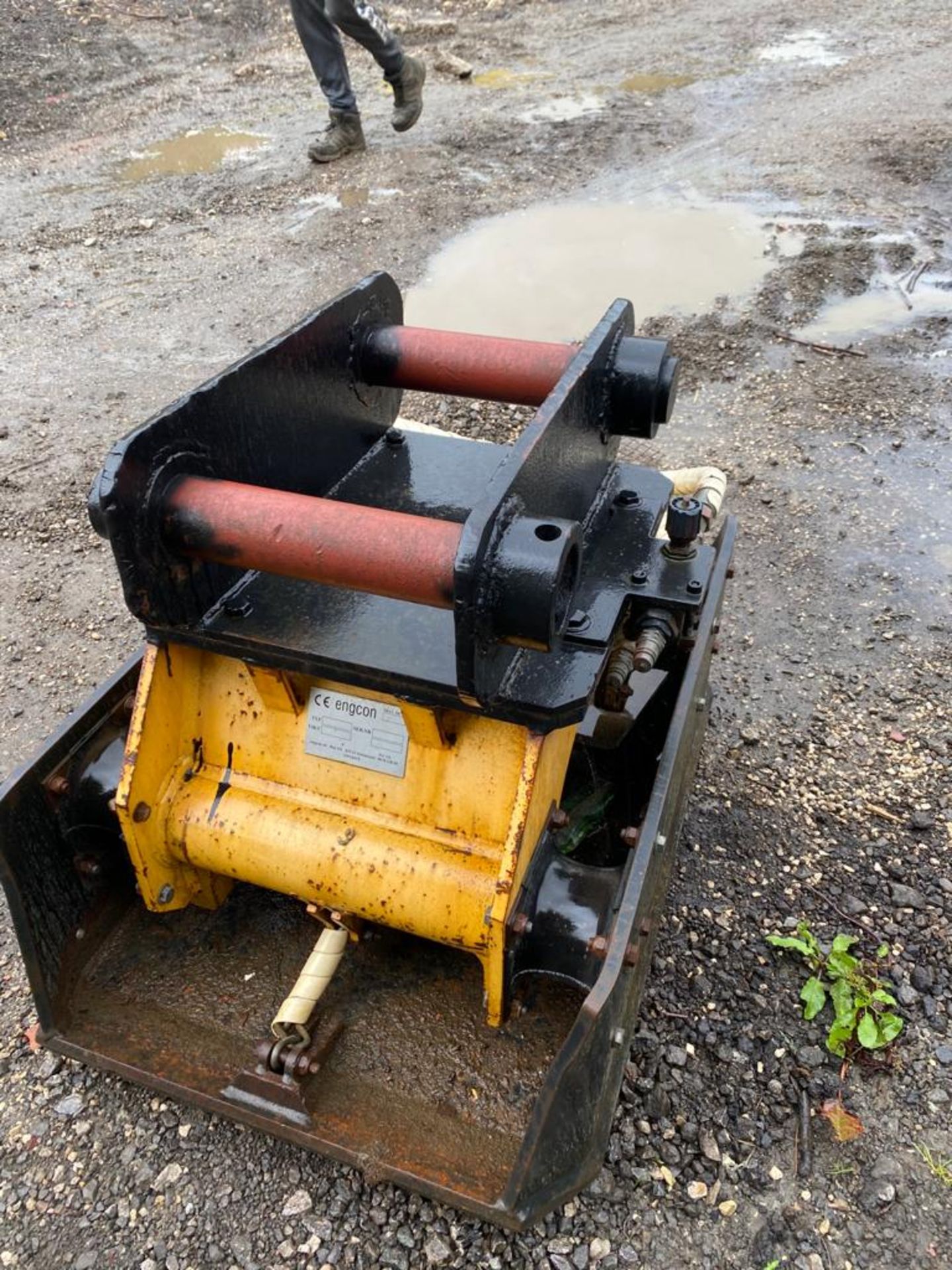 ENGCON M6178 COMPACT PLATE, WACKER PLATE, 80MM PINS, IN WORKING CONDITION *PLUS VAT* - Image 5 of 5