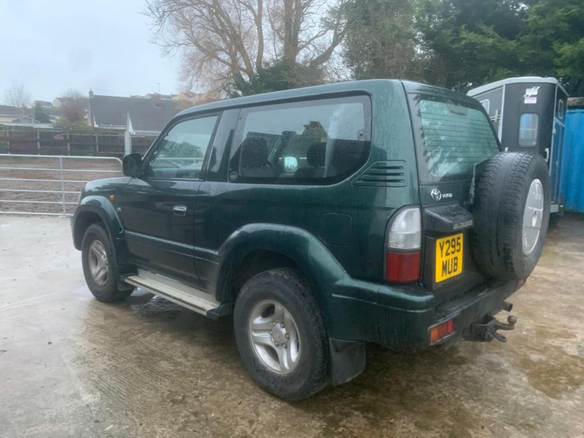 2001/Y REG TOYOTA LANDCRUISER COLARADO GX 3.0 DIESEL GREEN, SHOWING 4 FORMER KEEPERS *NO VAT* - Image 4 of 13