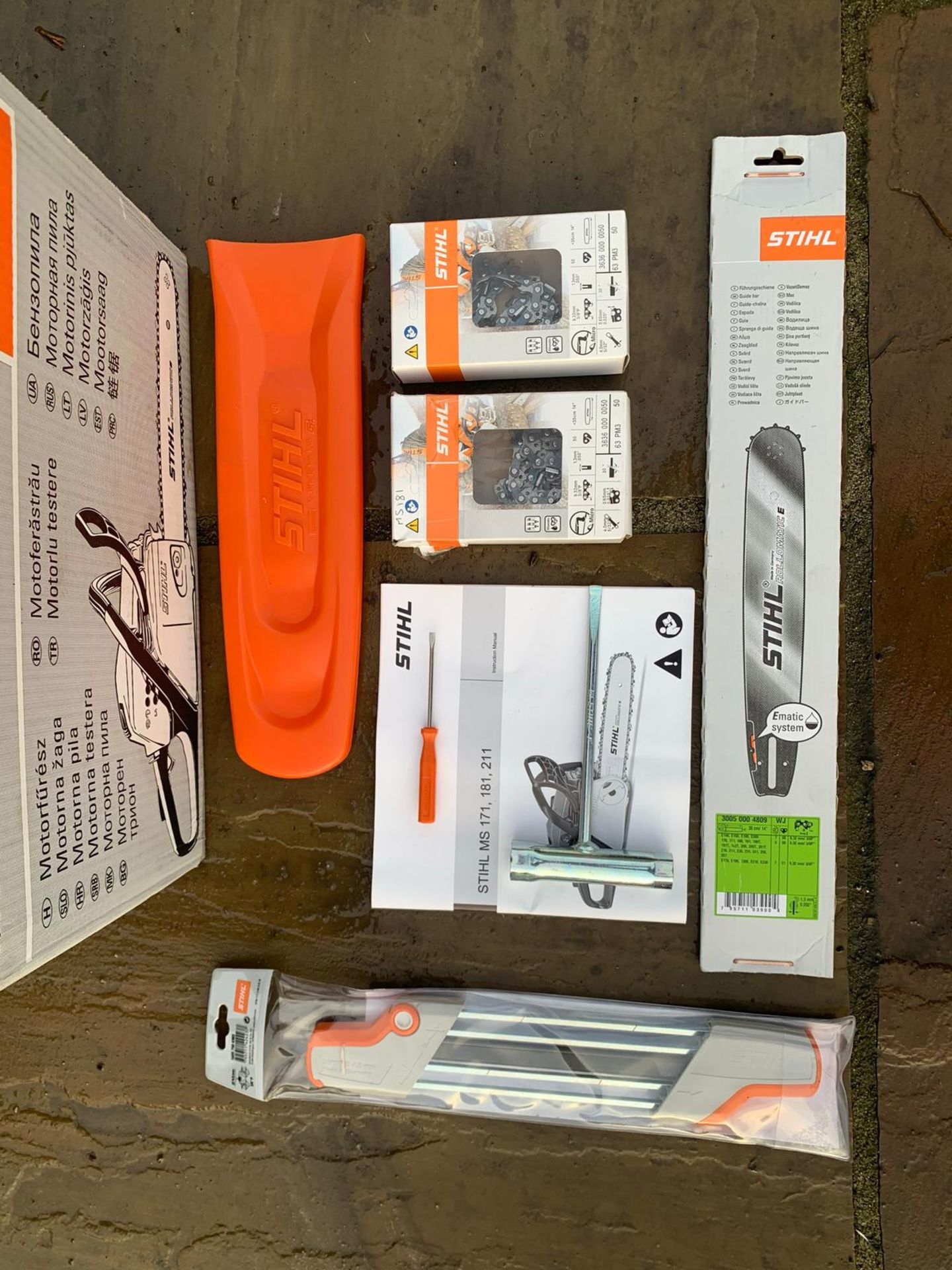 BRAND NEW AND UNUSED STIHL MS181 CHAINSAW *NO VAT* - Image 5 of 6