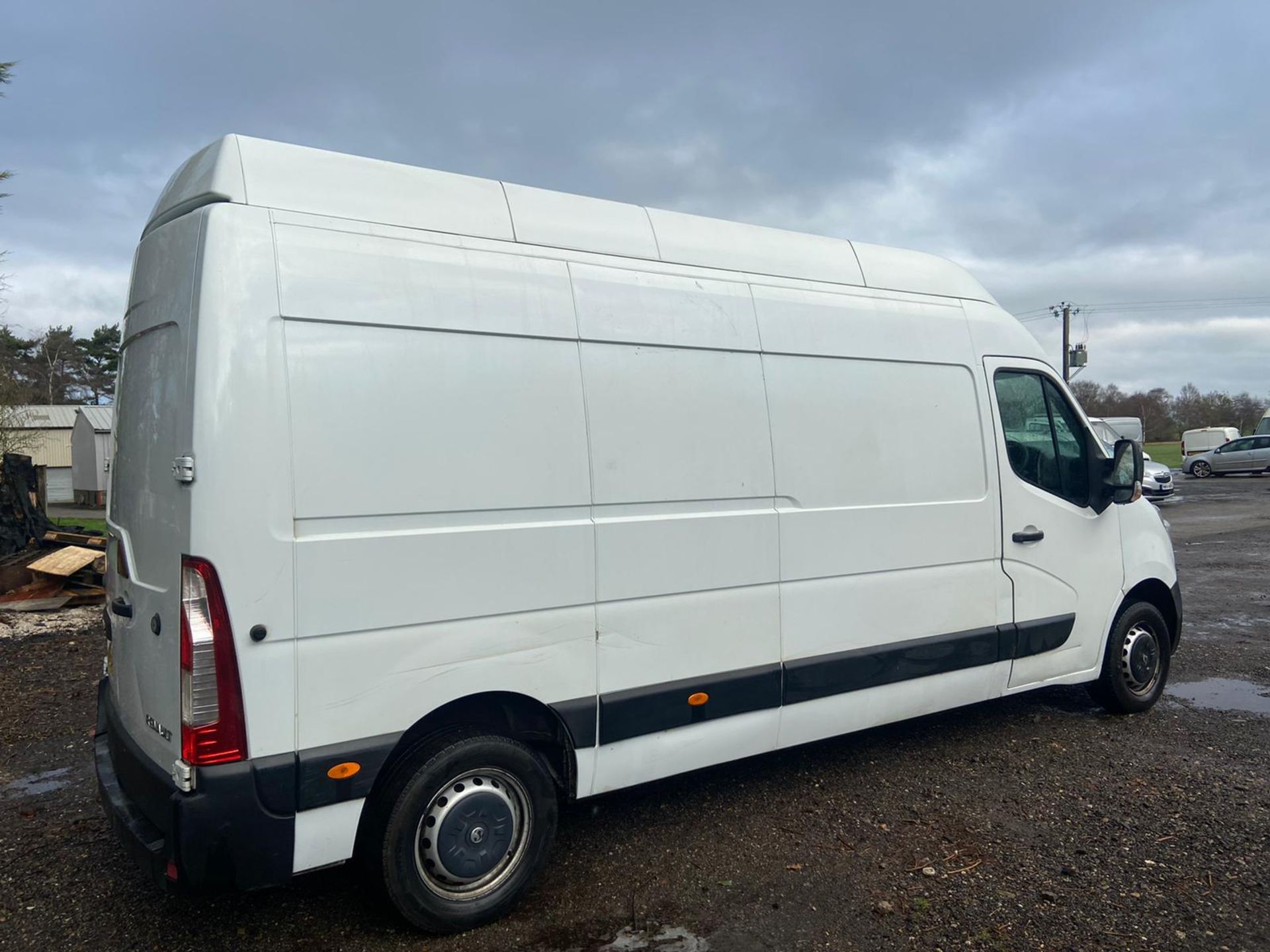 2015/15 REG RENAULT MASTER LH35 BUSINESS ENERGY DCI 2.3 DIESEL PANEL VAN, SHOWING 2 FORMER KEEPERS - Image 6 of 11