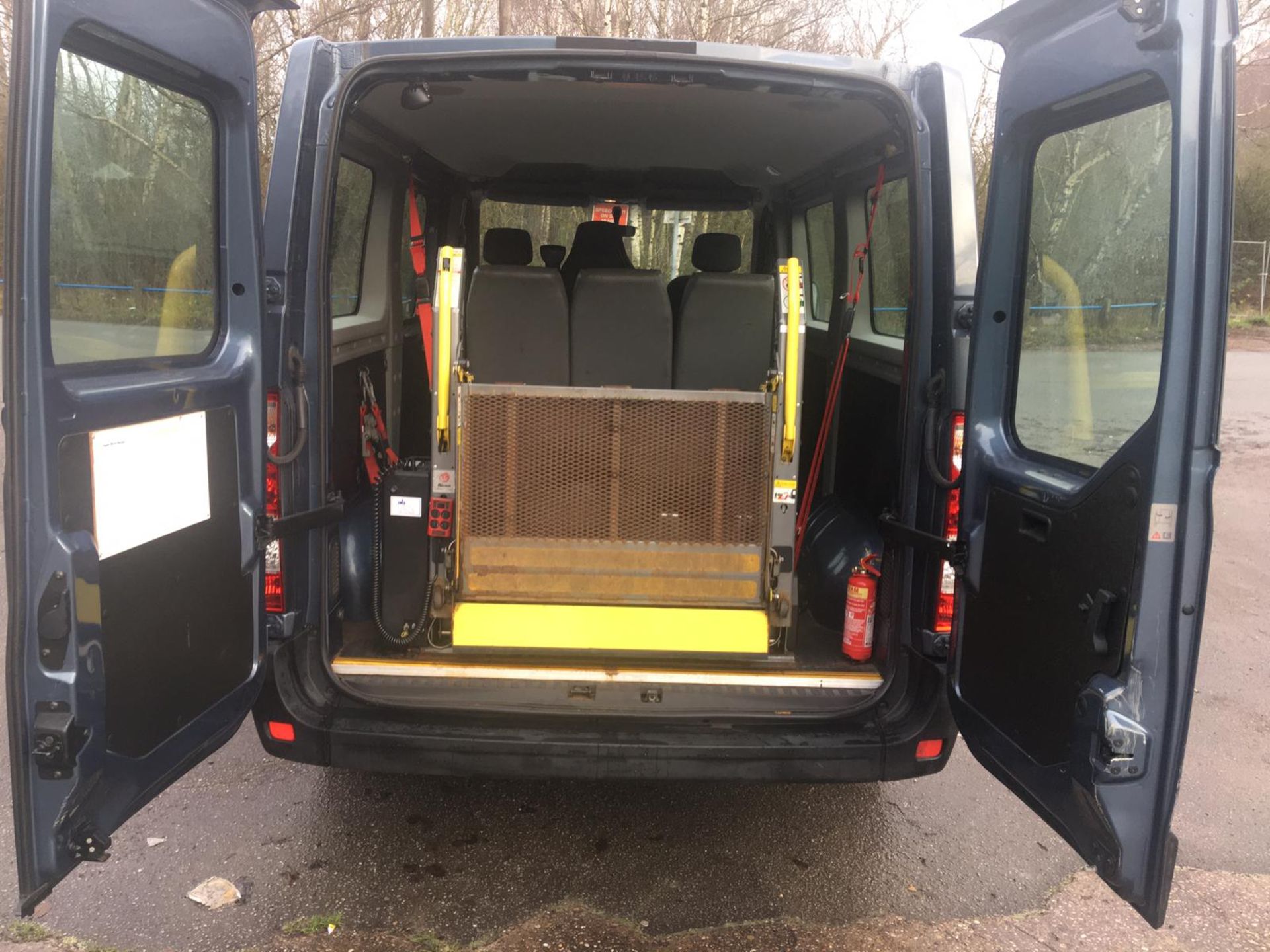 2013/63 REG RENAULT MASTER 2.3 DIESEL DISABLED ACCESS VEHICLE / MINIBUS, SHOWING 2 FORMER KEEPERS - Image 8 of 33