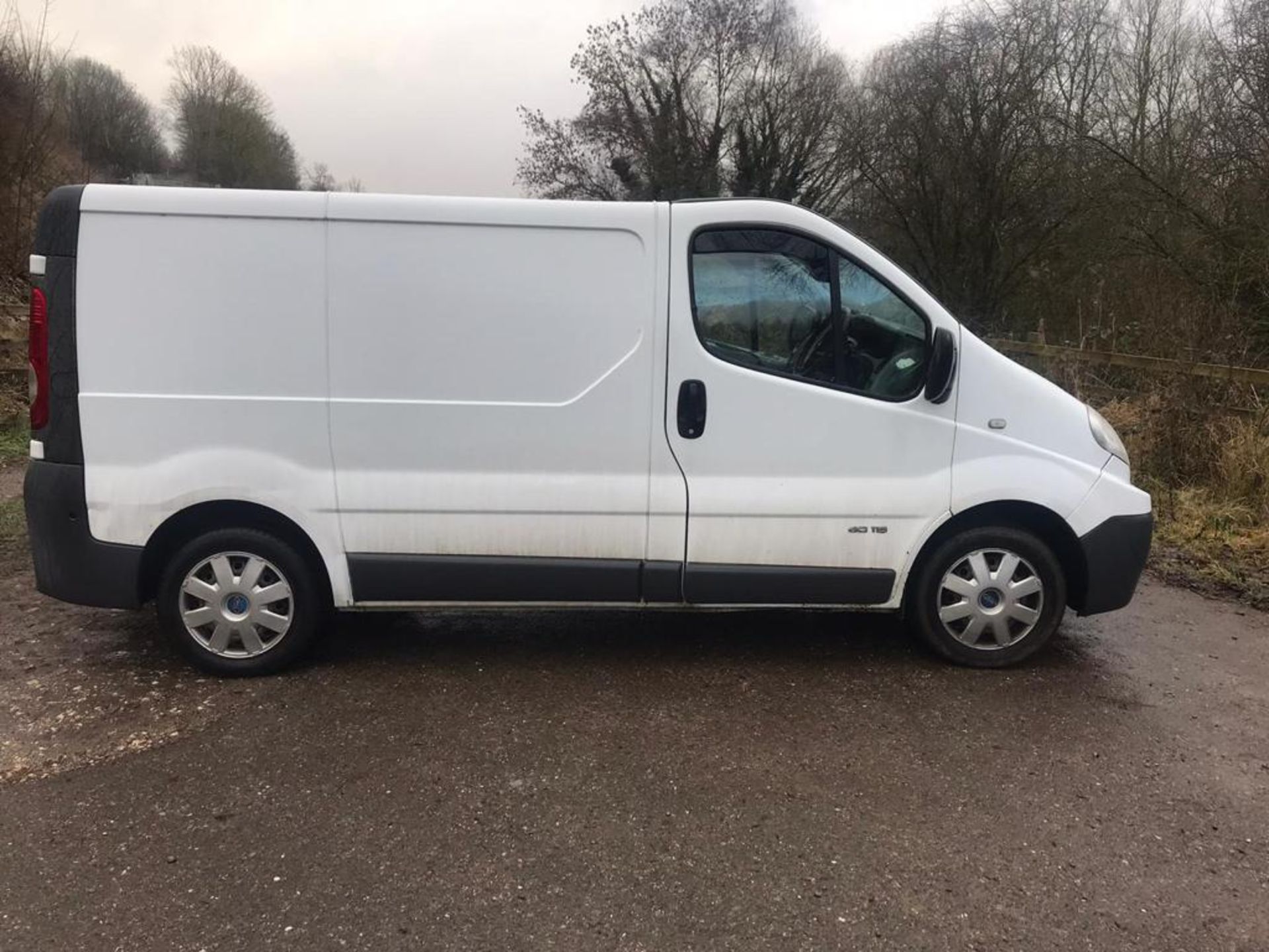 2008/08 REG RENAULT TRAFIC SL27+ DCI 115 2.0 DIESEL WHITE PANEL VAN, SHOWING 4 FORMER KEEPERS - Image 4 of 7