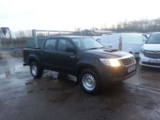 2014/64 REG TOYOTA HILUX ACTIVE D-4D 4X4 DCB 2.5 DIESEL GREY 4X4, SHOWING 1 FORMER KEEPER *PLUS VAT*