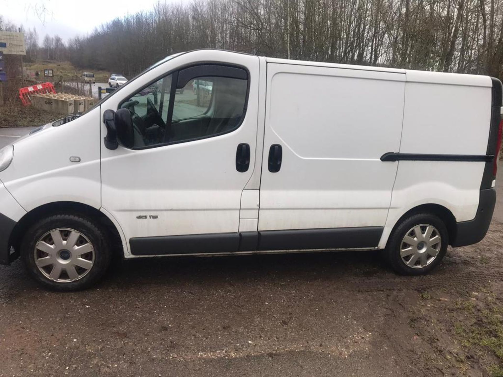 2008/08 REG RENAULT TRAFIC SL27+ DCI 115 2.0 DIESEL WHITE PANEL VAN, SHOWING 4 FORMER KEEPERS - Image 2 of 7