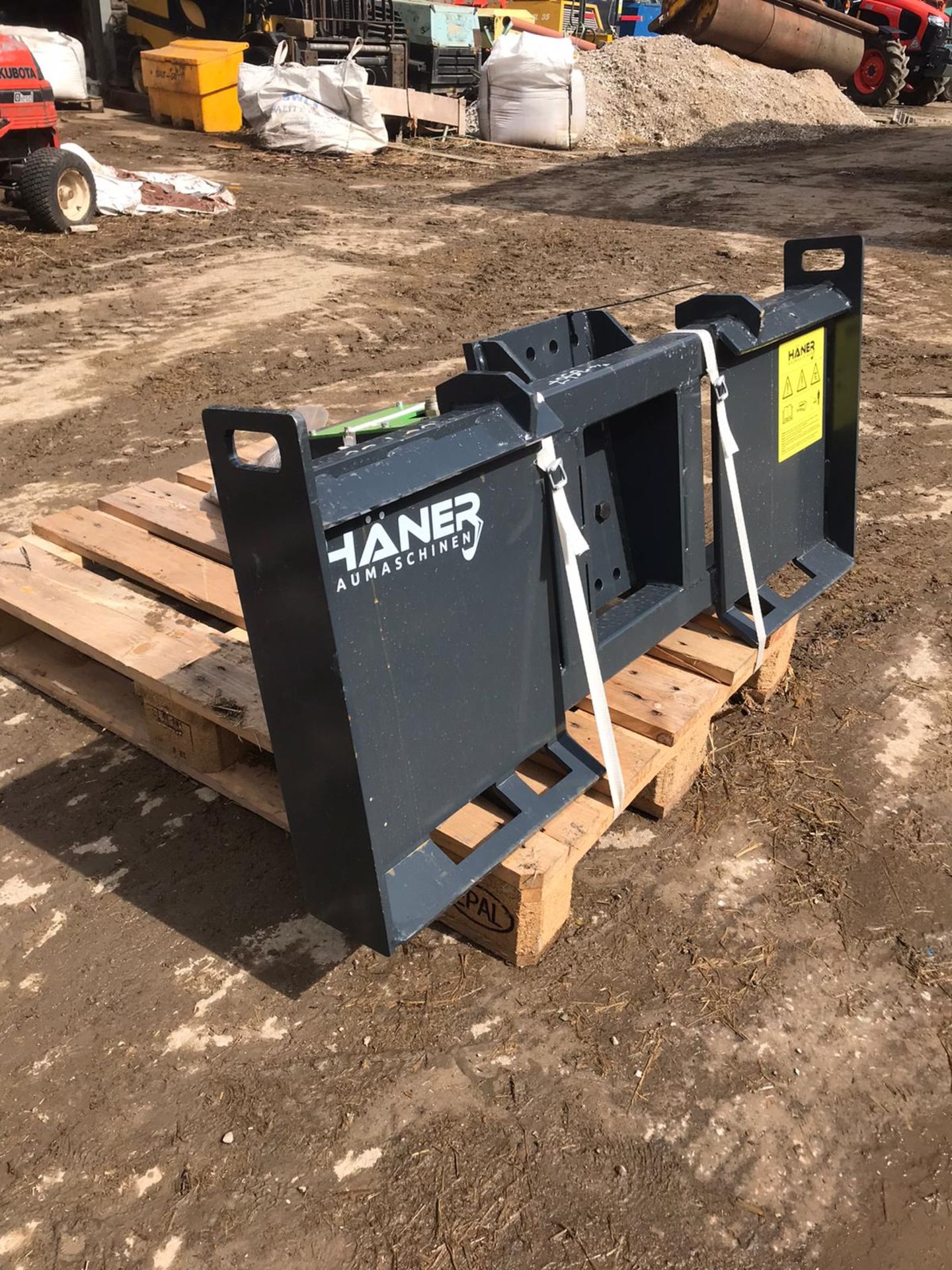 BRAND NEW AND UNUSED HANER WOOD SPLITTER, SUITABLE FOR SKIDSTEER *PLUS VAT* - Image 2 of 4