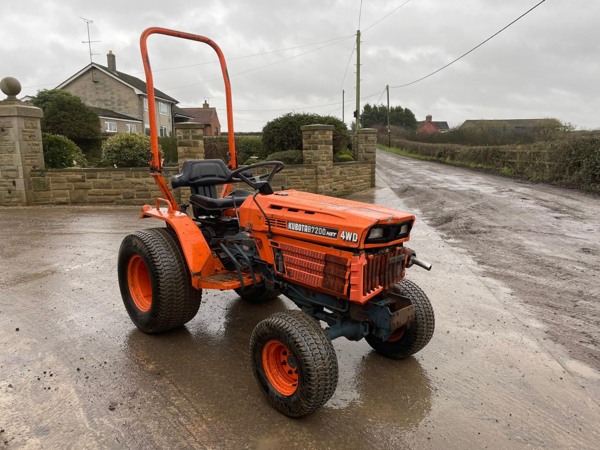 KUBOTA B7200 COMPACT TRACTOR, RUNS AND DRIVES *PLUS VAT*